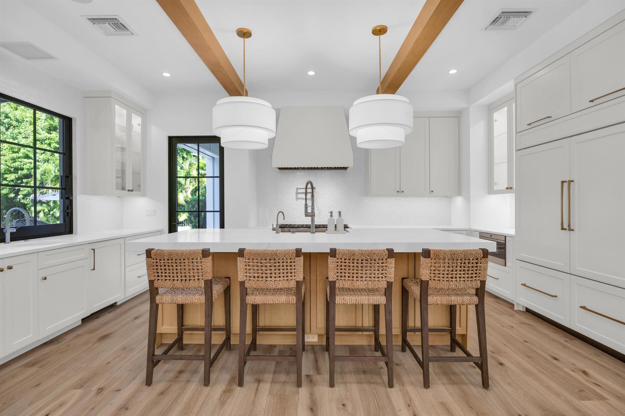 44 S Beach Rd Jupiter Island, FL 33455