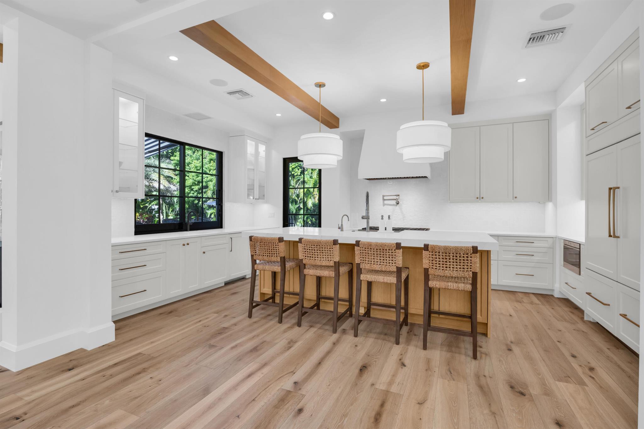 44 S Beach Rd Jupiter Island, FL 33455