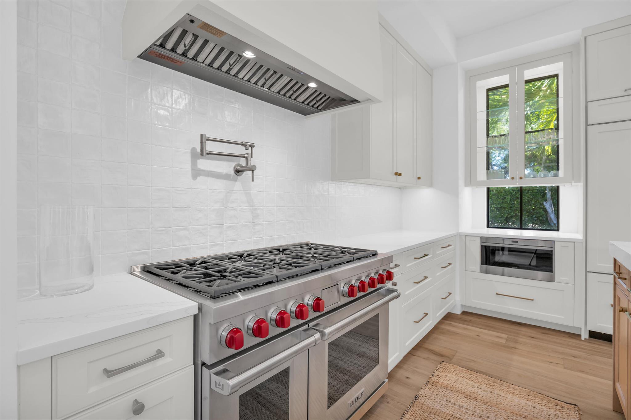 44 S Beach Rd Jupiter Island, FL 33455