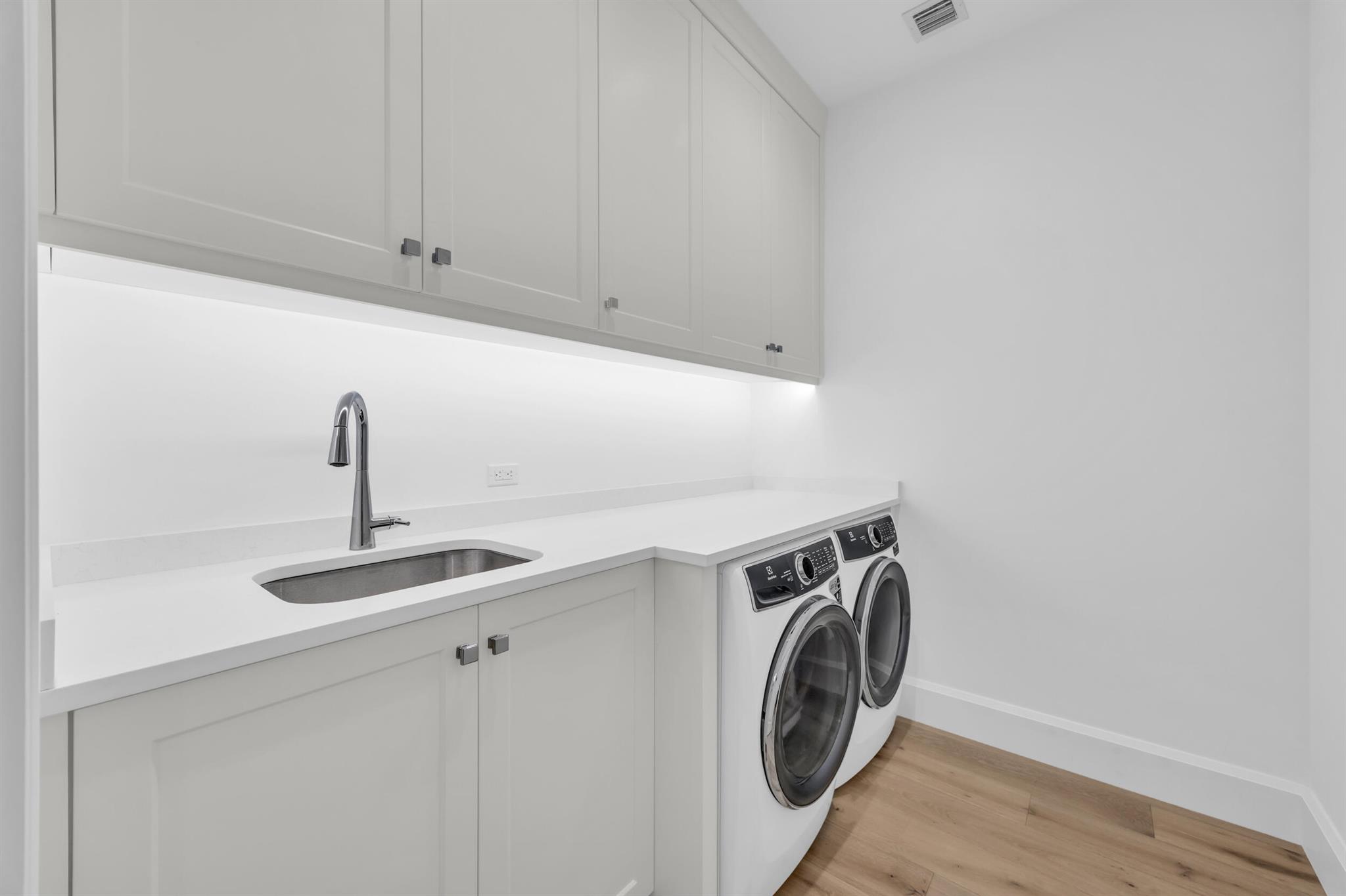 44 S Beach Rd Jupiter Island, FL 33455