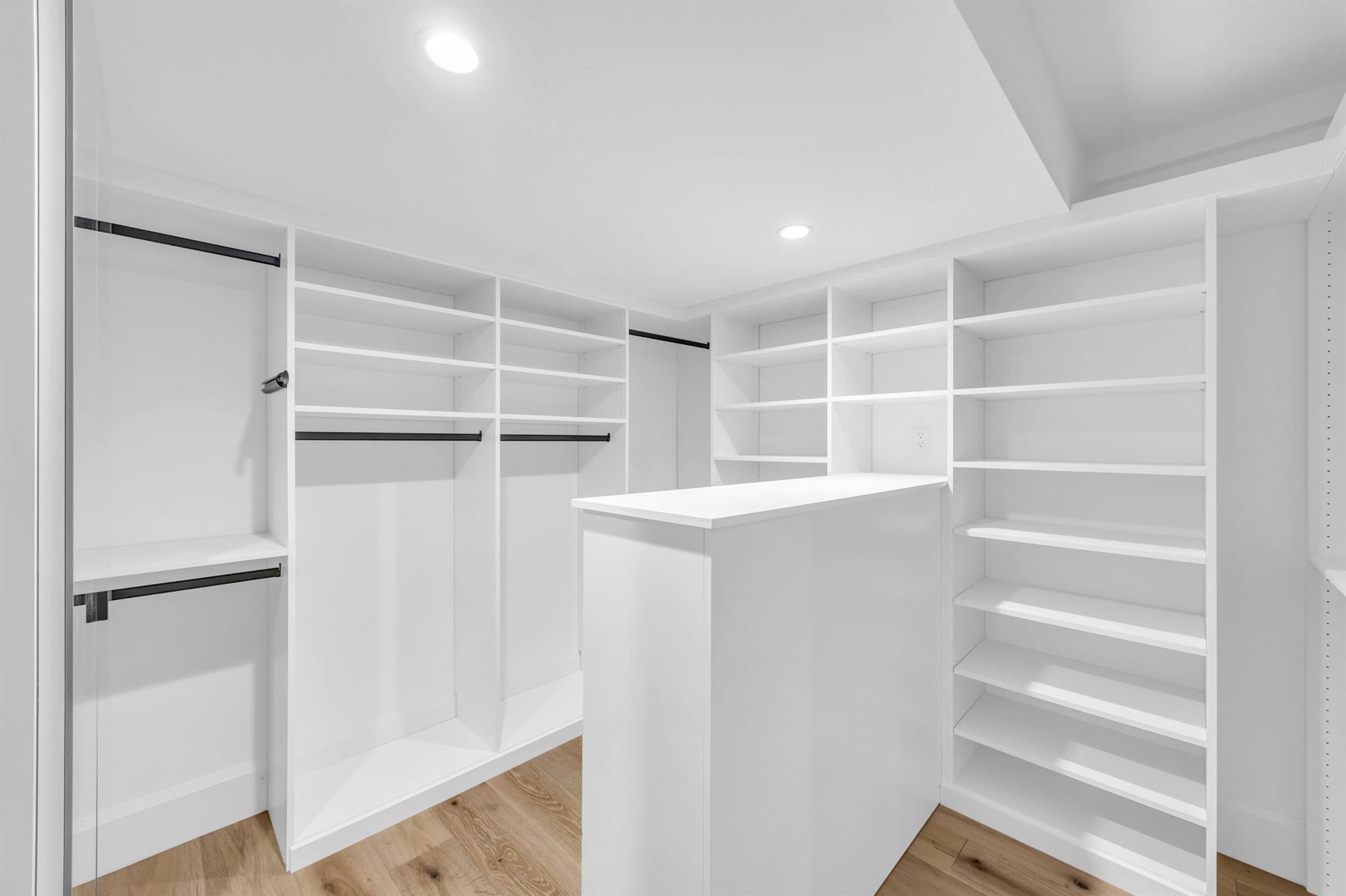 44 S Beach Rd Jupiter Island, FL 33455