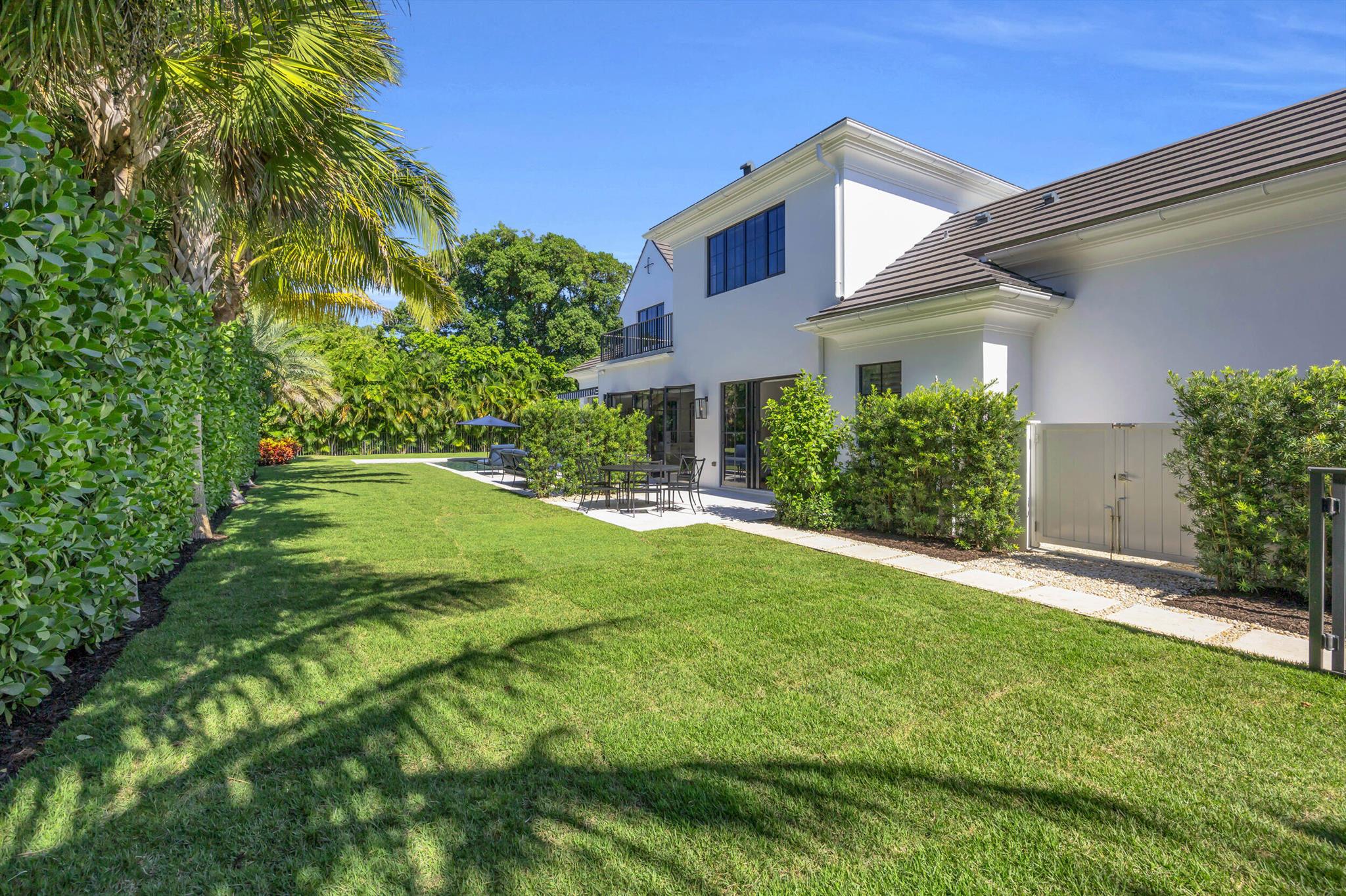 44 S Beach Rd Jupiter Island, FL 33455