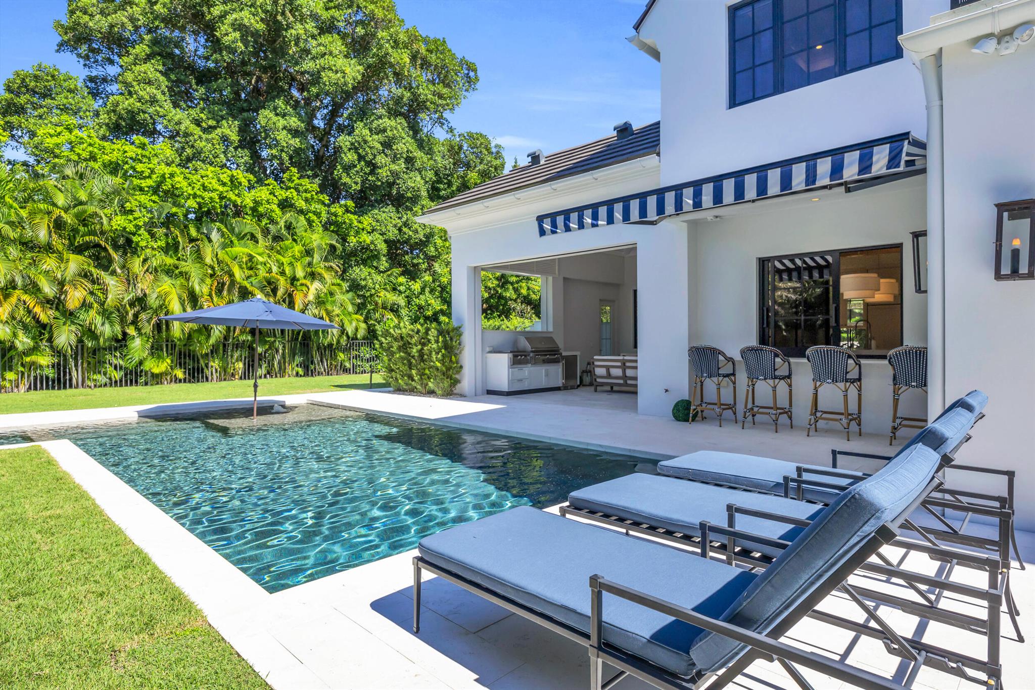 44 S Beach Rd Jupiter Island, FL 33455