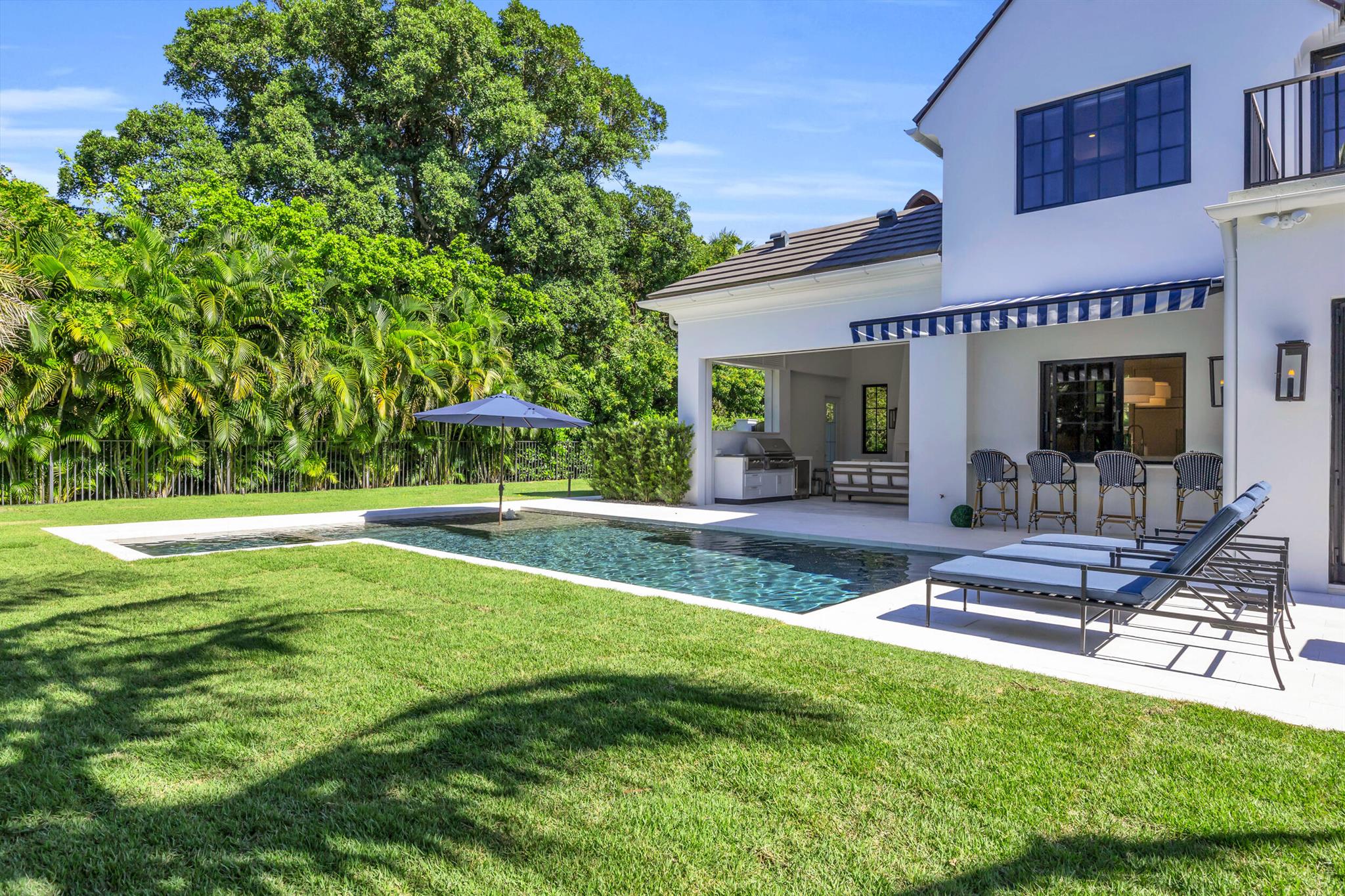 44 S Beach Rd Jupiter Island, FL 33455