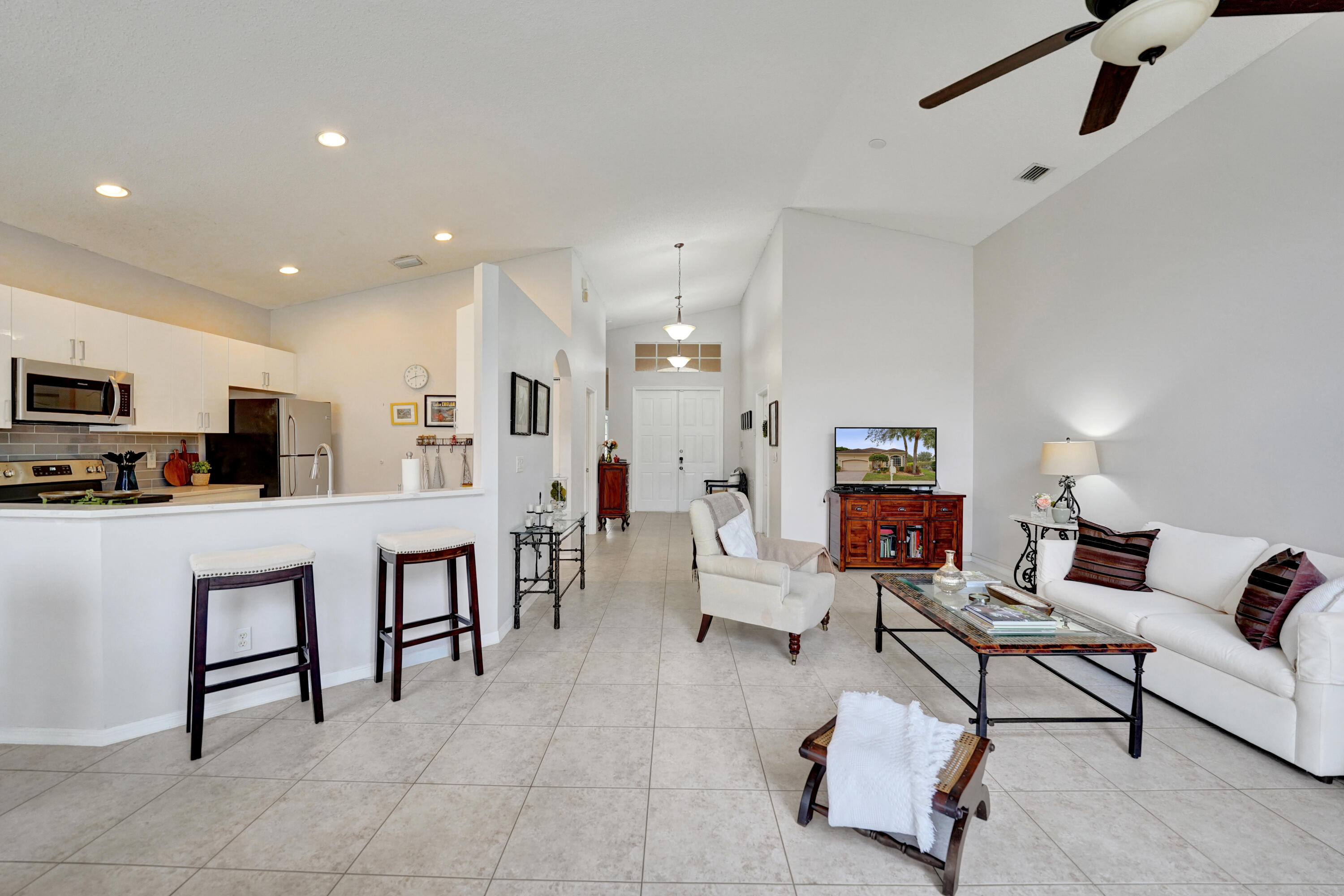 19405 SW 67th Pembroke Pines, FL 33332