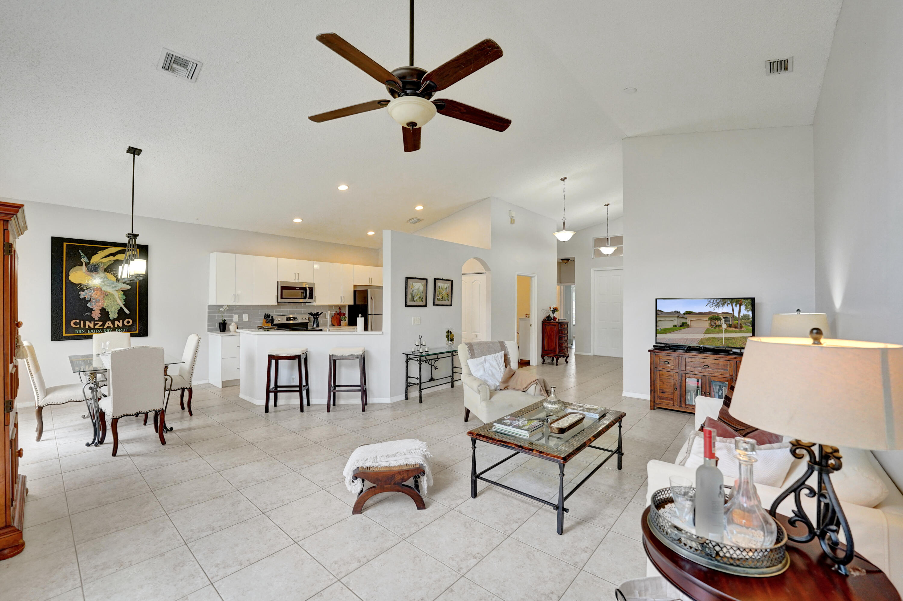 19405 SW 67th Pembroke Pines, FL 33332