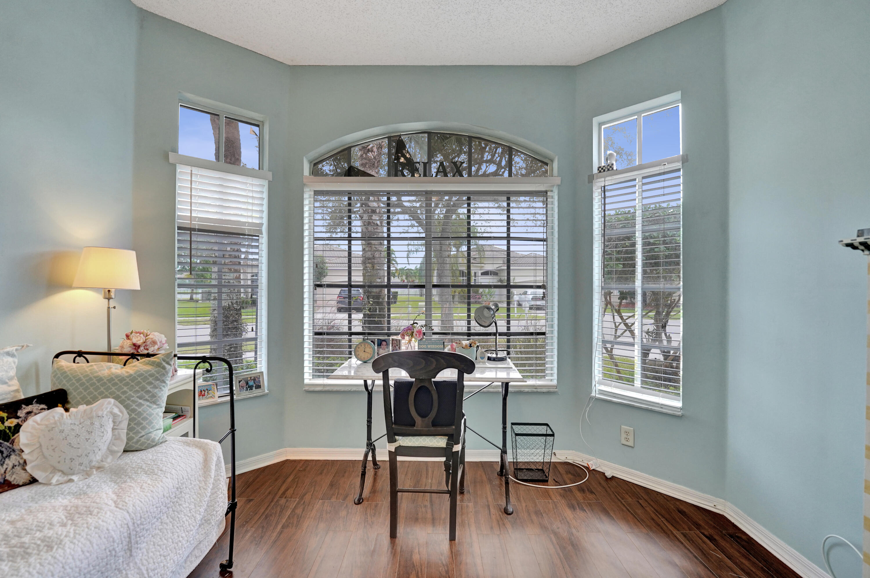 19405 SW 67th Pembroke Pines, FL 33332