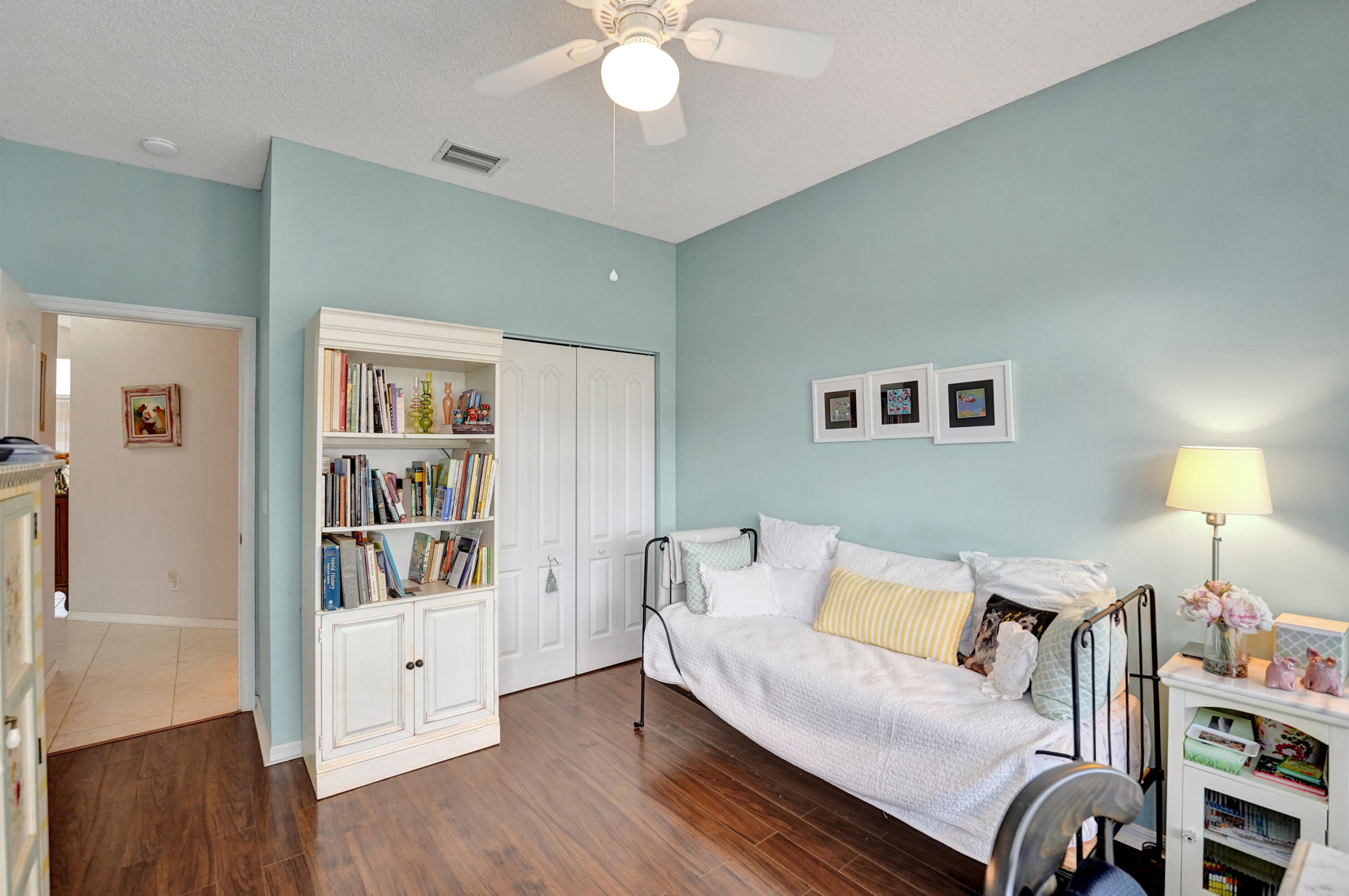 19405 SW 67th Pembroke Pines, FL 33332