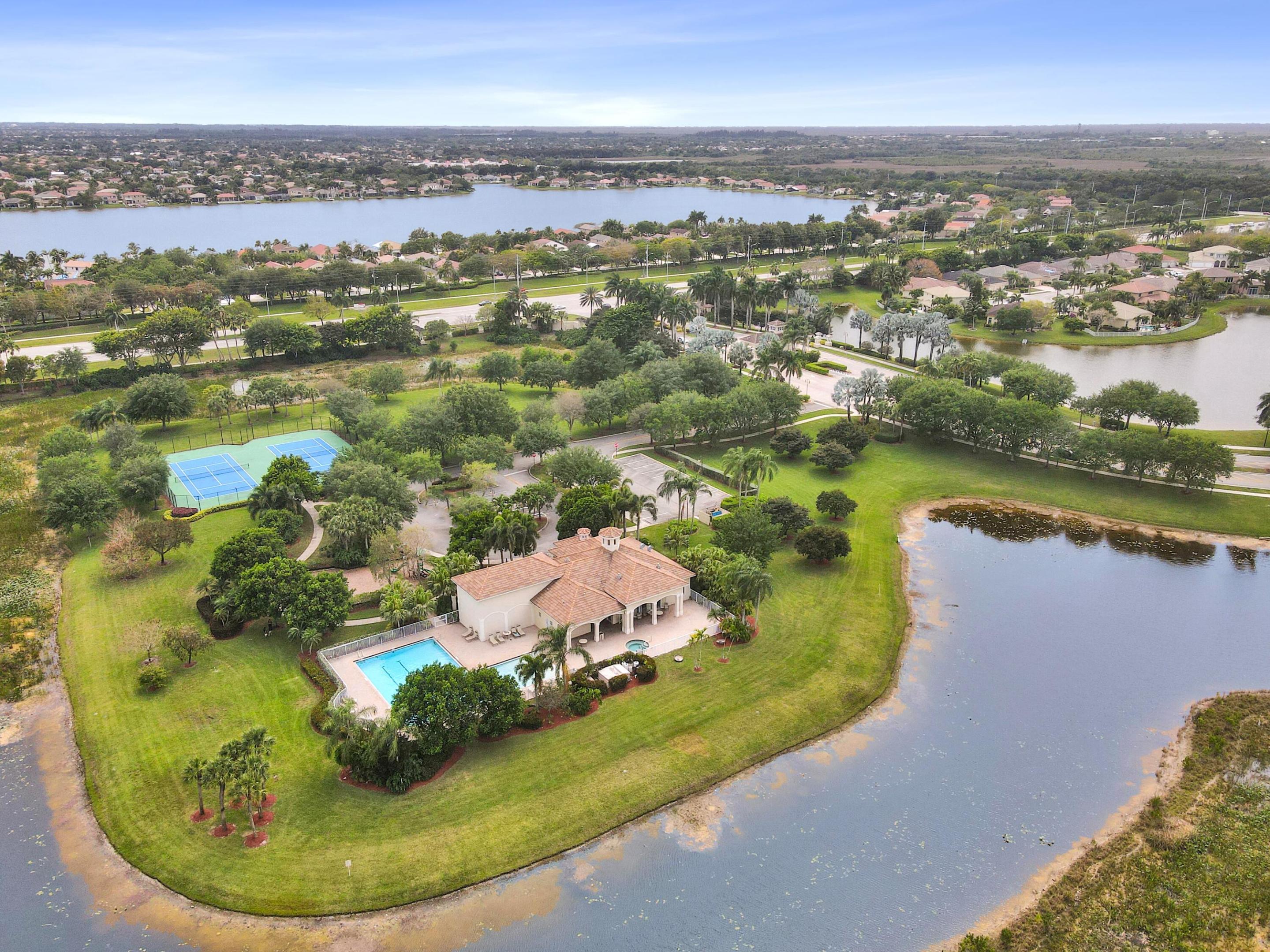 19405 SW 67th Pembroke Pines, FL 33332