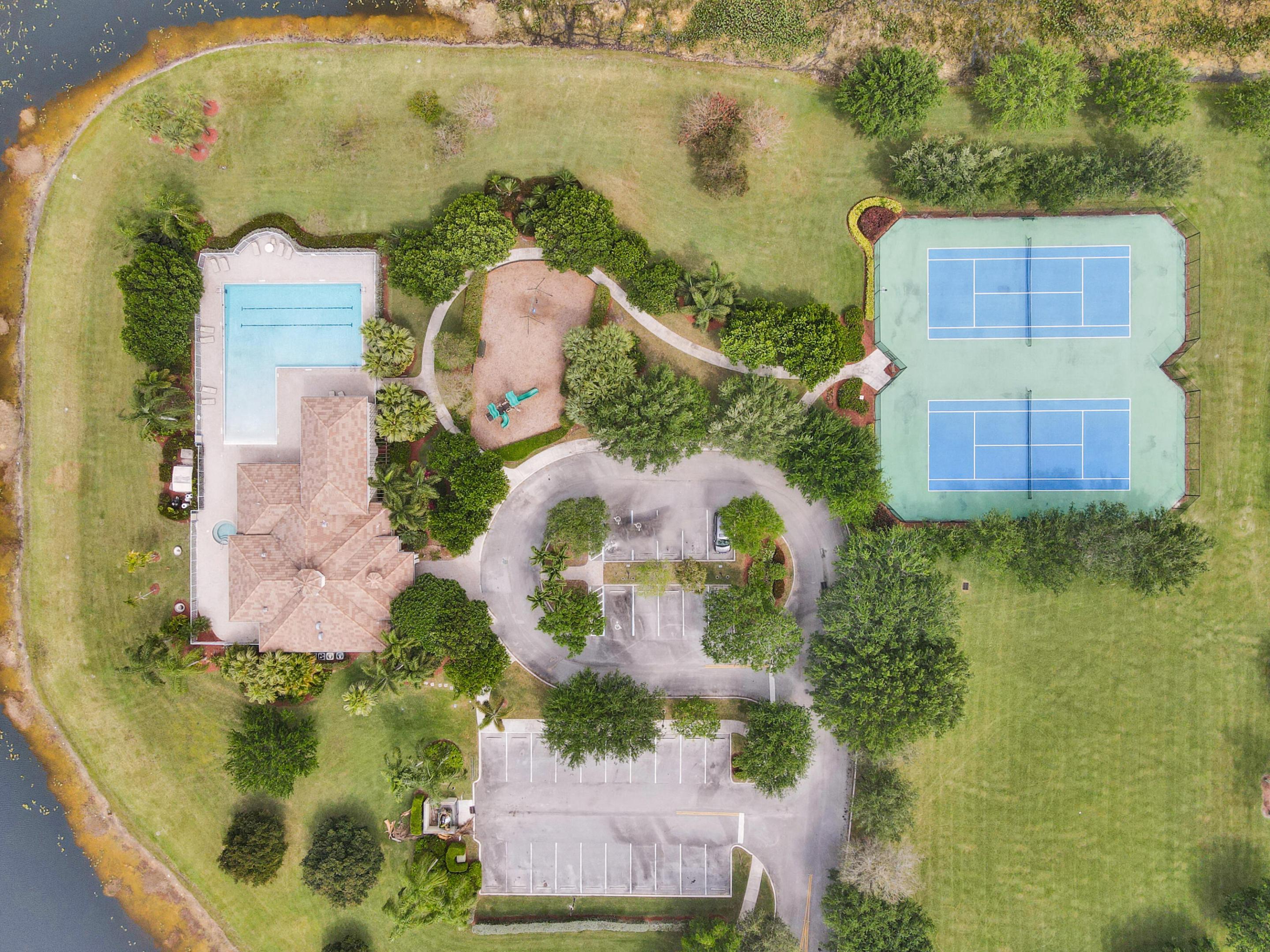 19405 SW 67th Pembroke Pines, FL 33332