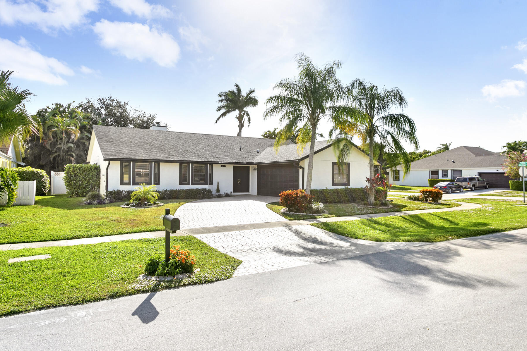 1855 Primrose Ln Wellington, FL 33414