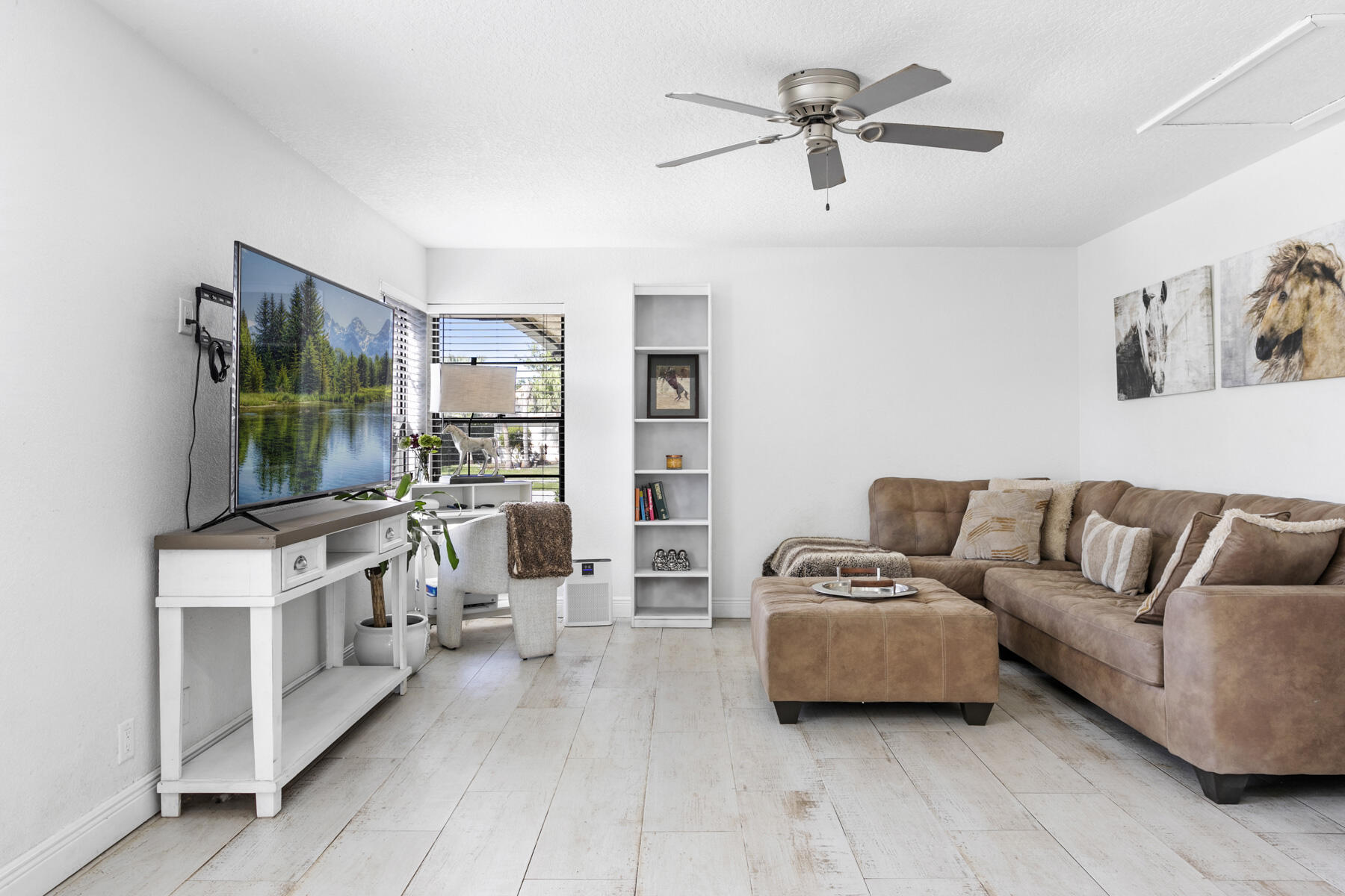 1855 Primrose Ln Wellington, FL 33414