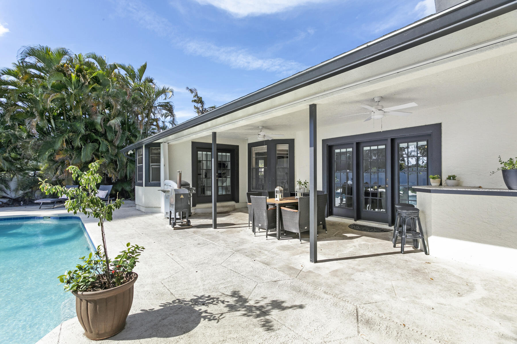 1855 Primrose Ln Wellington, FL 33414