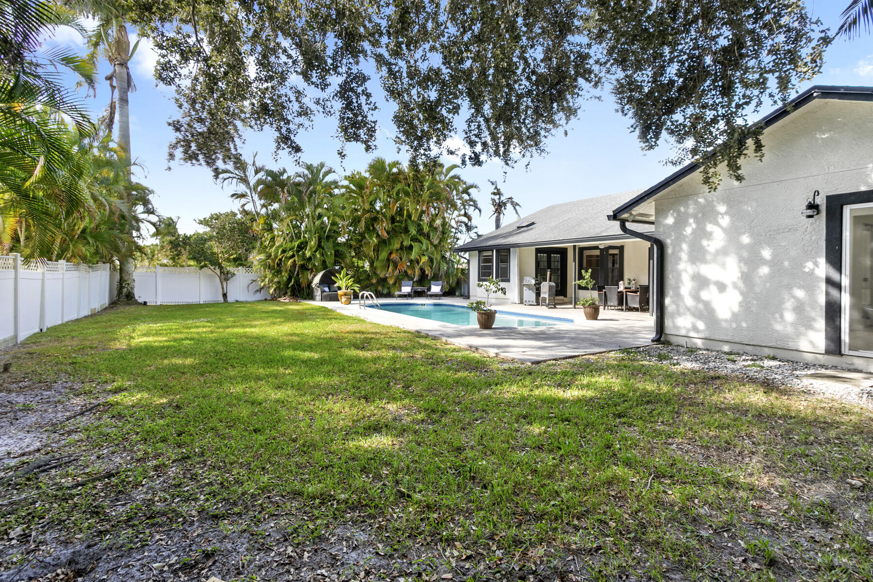 1855 Primrose Ln Wellington, FL 33414