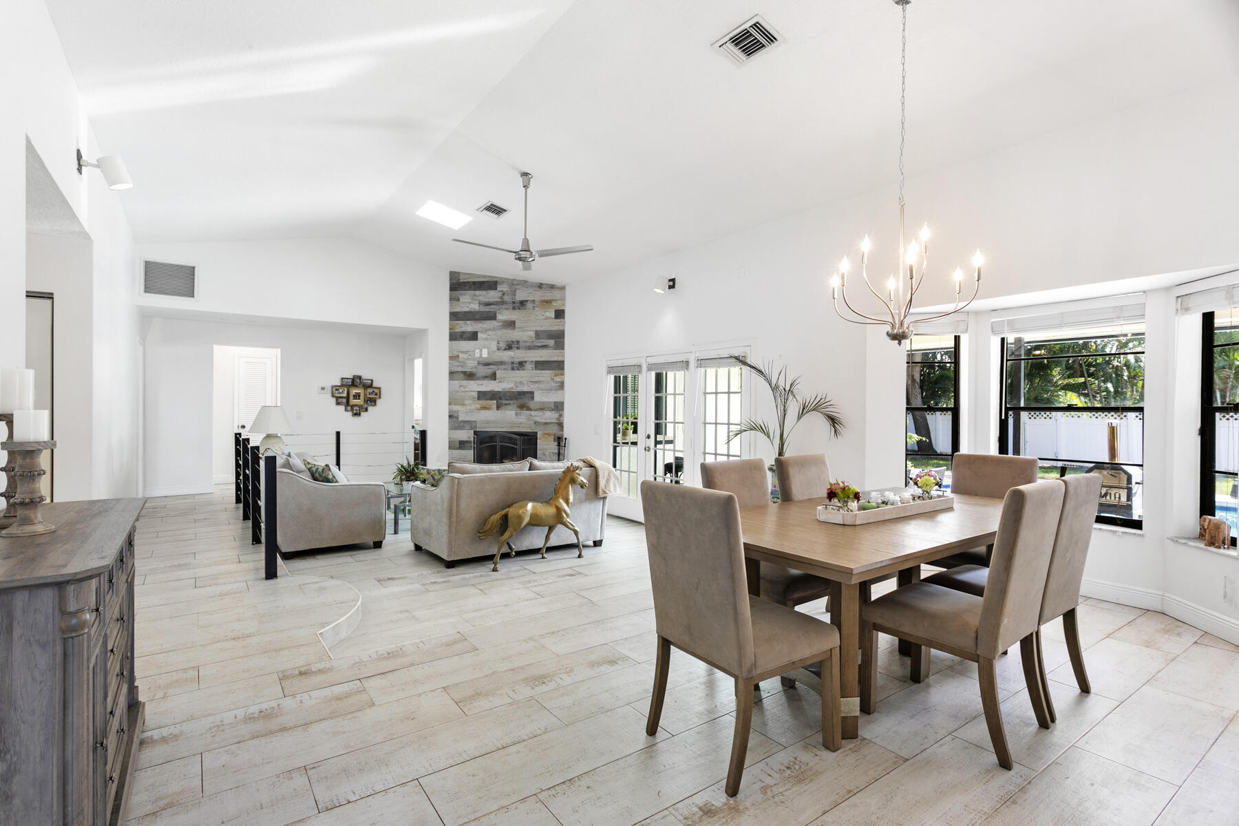 1855 Primrose Ln Wellington, FL 33414