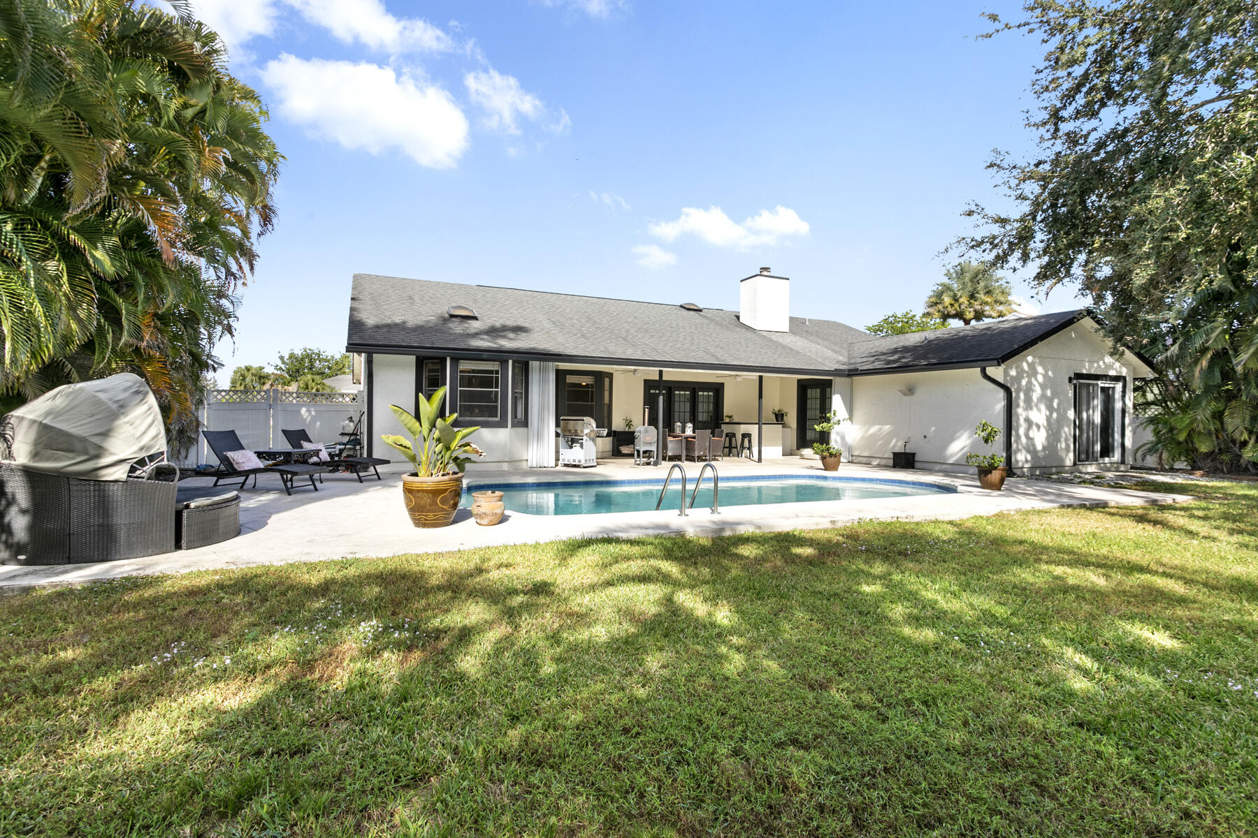 1855 Primrose Ln Wellington, FL 33414