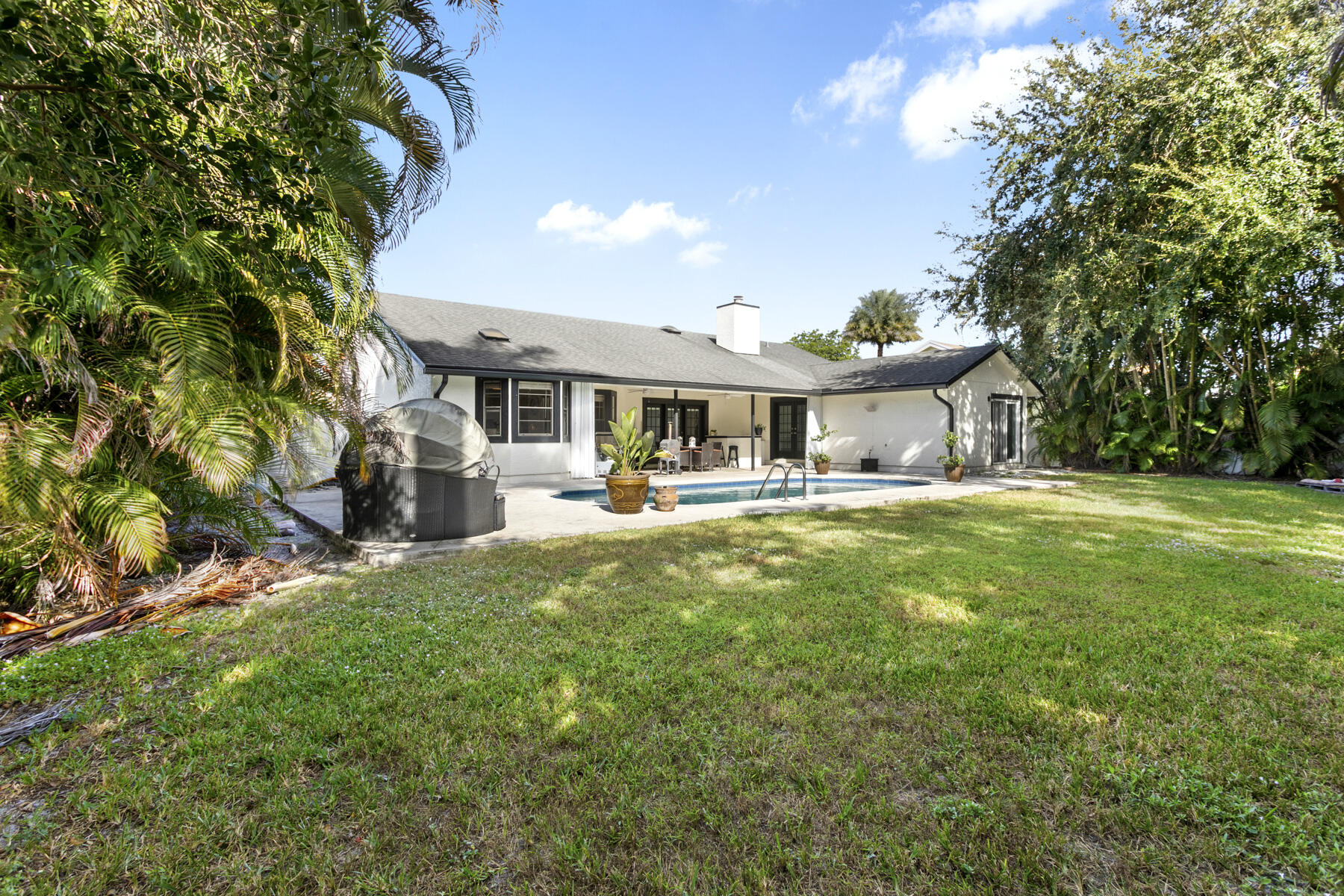 1855 Primrose Ln Wellington, FL 33414