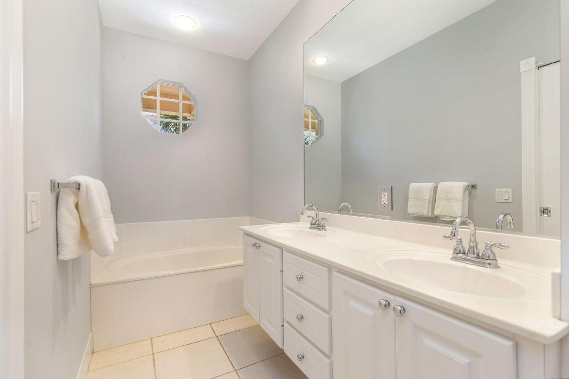 124 Ashley Jupiter, FL 33458