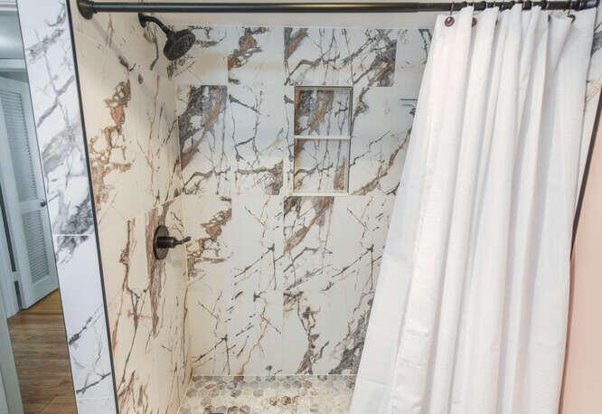 17 Colonial Clb #205 Boynton Beach, FL 33435