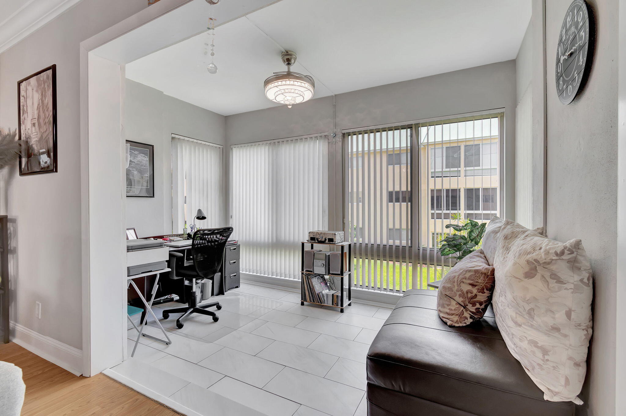 17 Colonial Clb #205 Boynton Beach, FL 33435