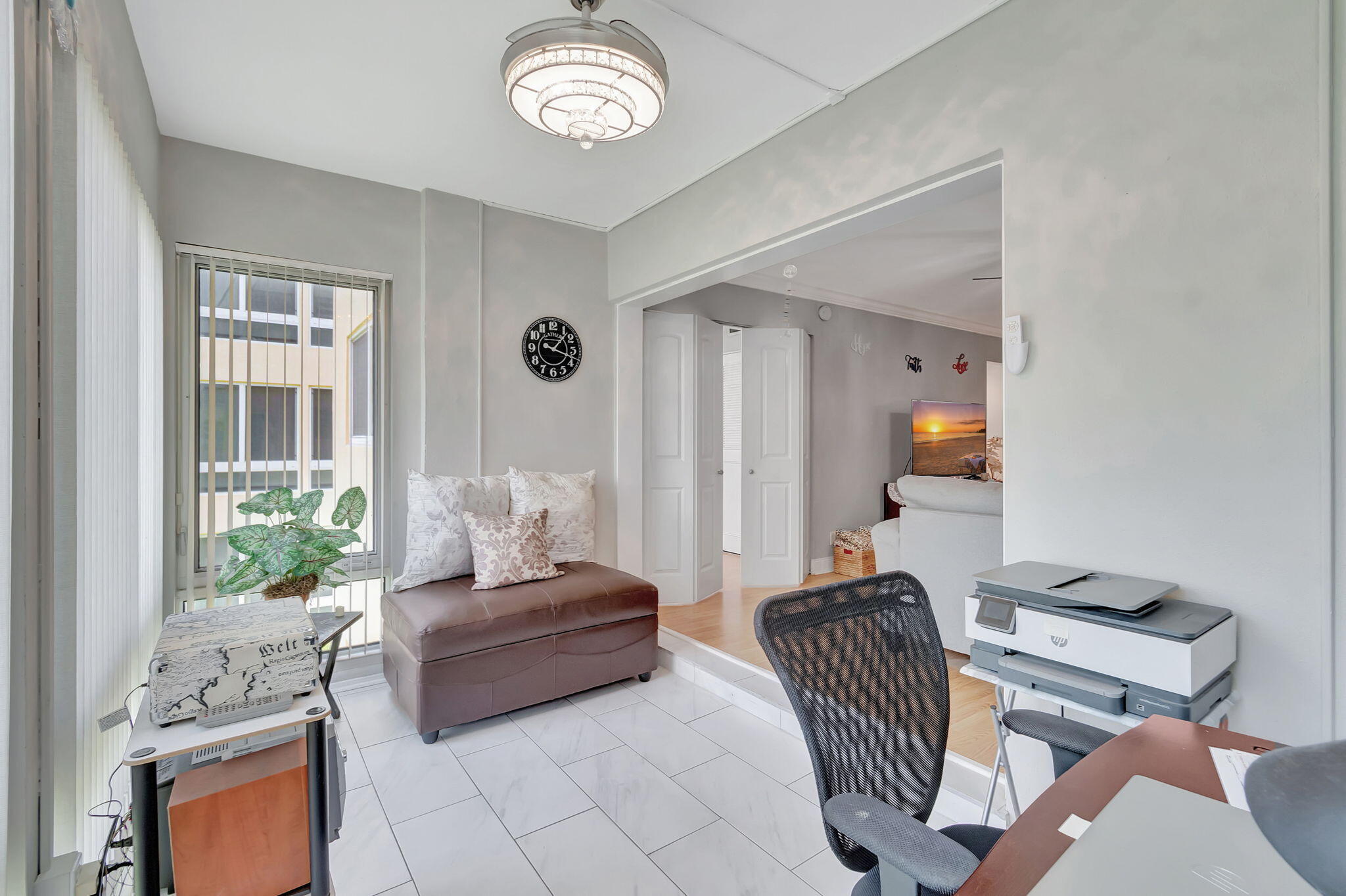 17 Colonial Clb #205 Boynton Beach, FL 33435