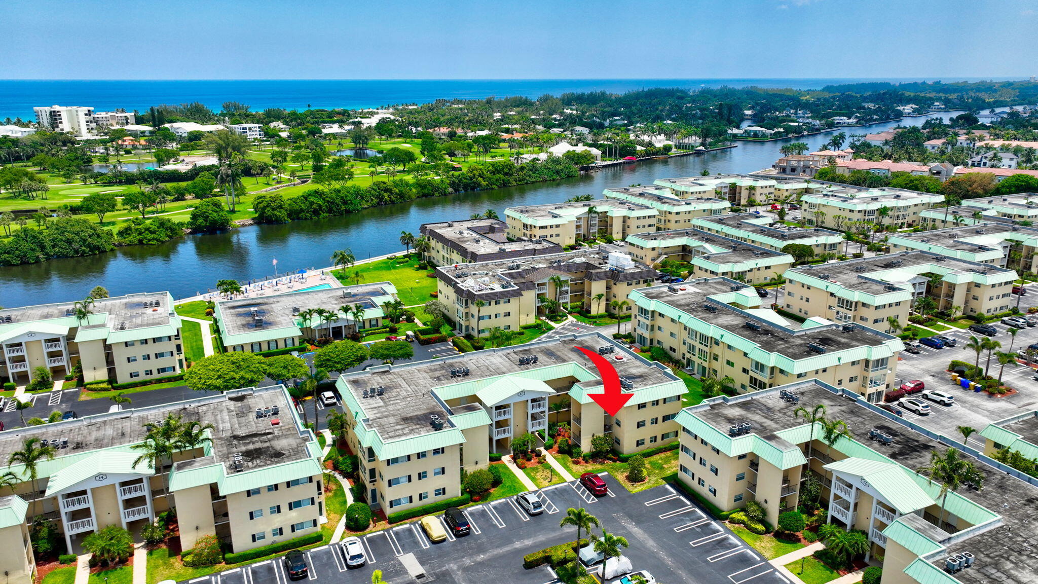 17 Colonial Clb #205 Boynton Beach, FL 33435
