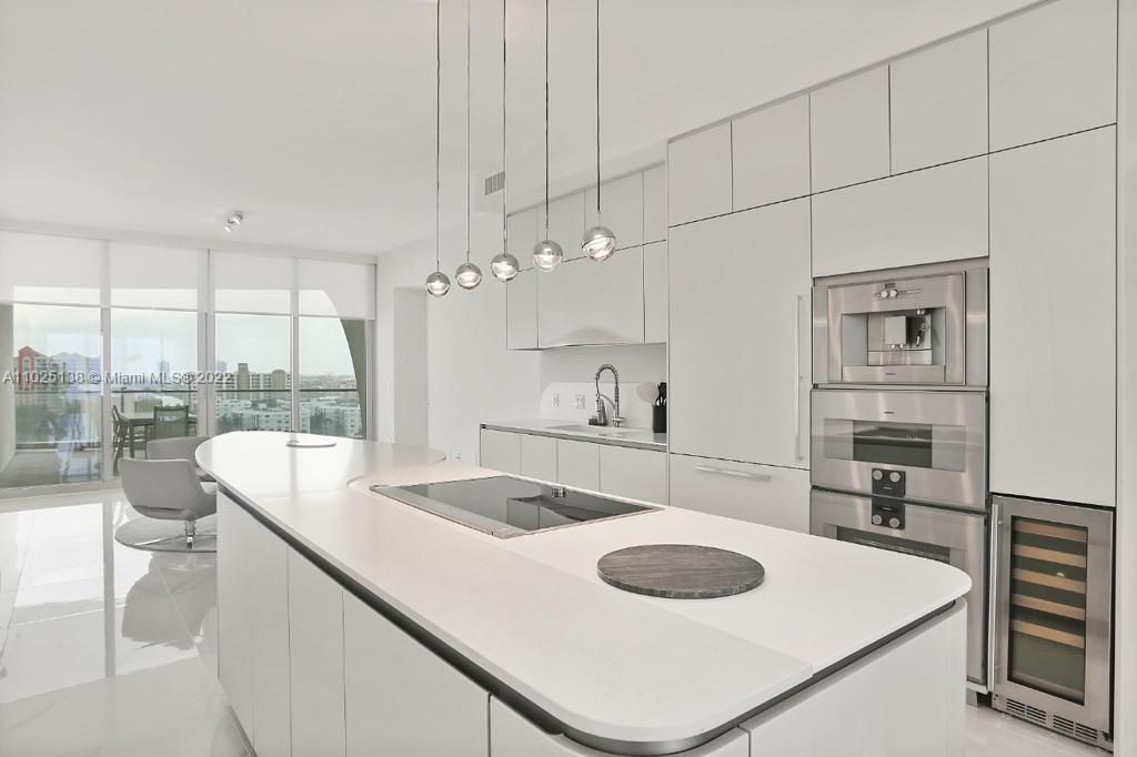 16901 Collins Ave #1003 Sunny Isles Beach, FL 33160