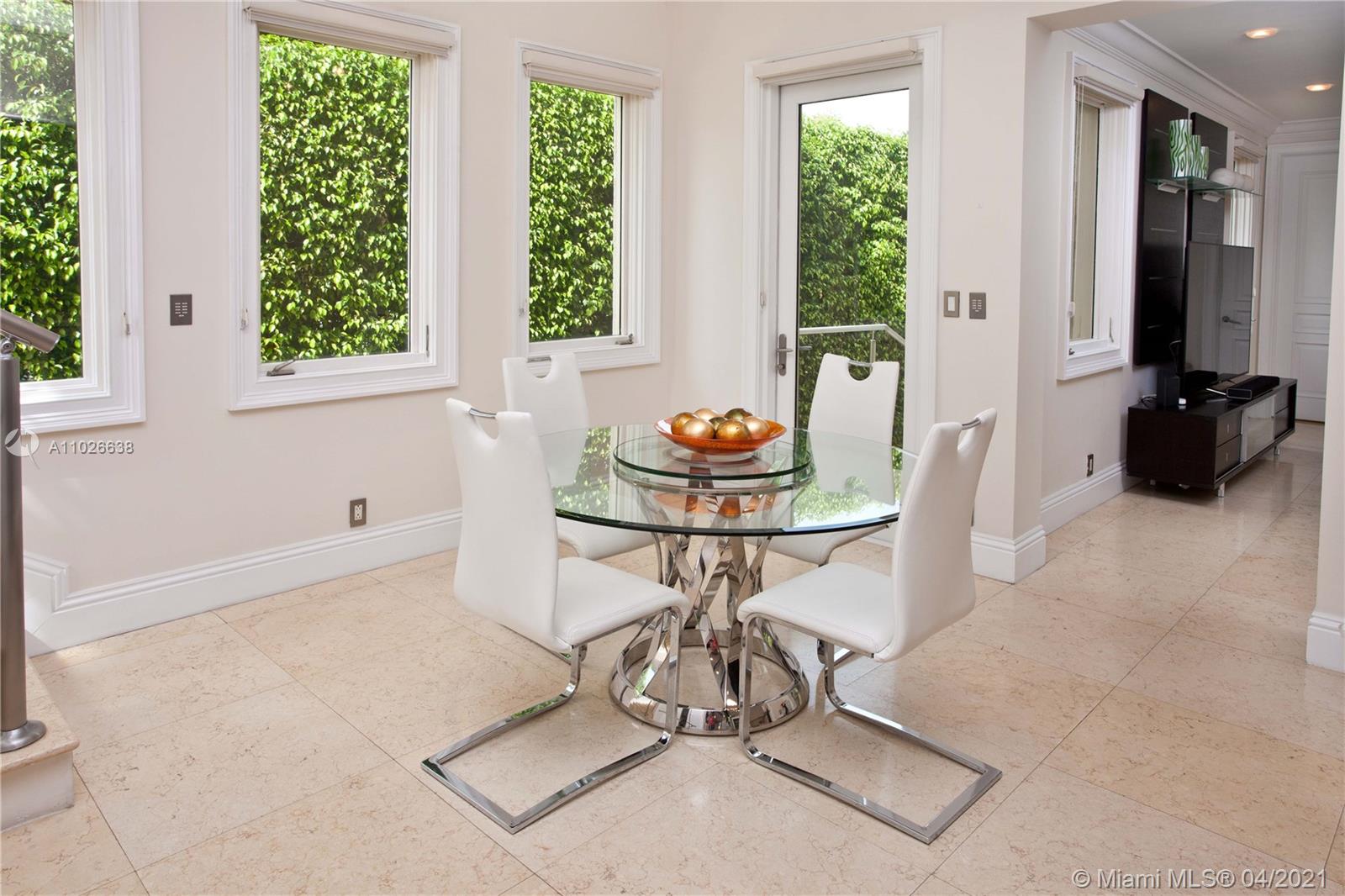 7370 Los Pinos Blvd Coral Gables, FL 33143