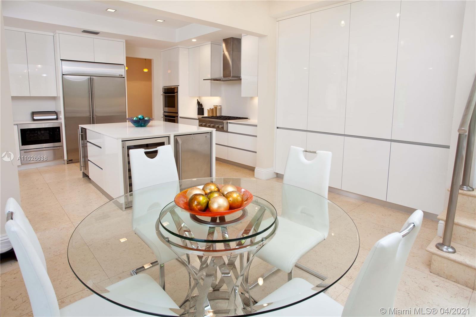 7370 Los Pinos Blvd Coral Gables, FL 33143