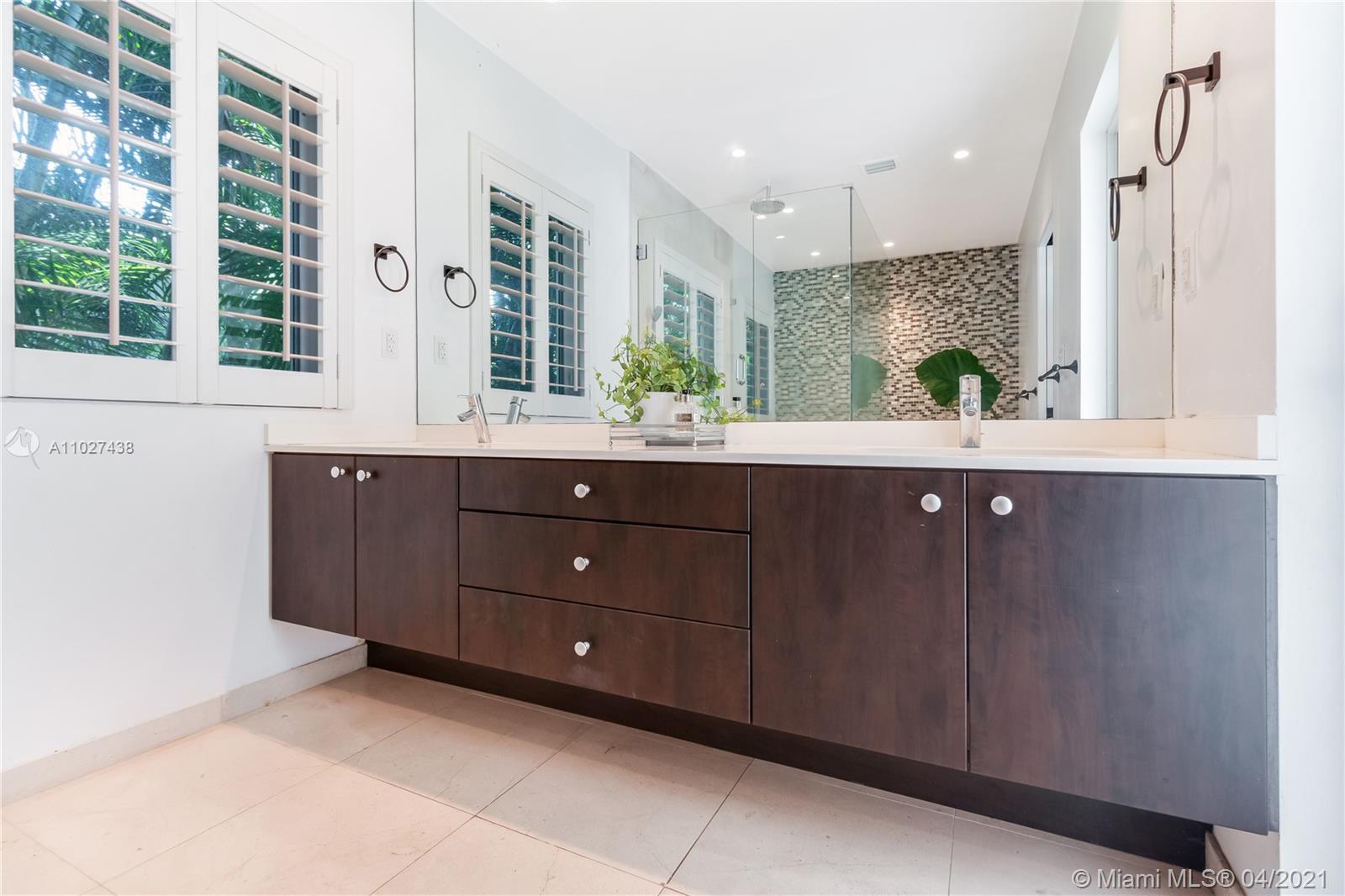 3681 N Prospect Dr Coconut Grove, FL 33133