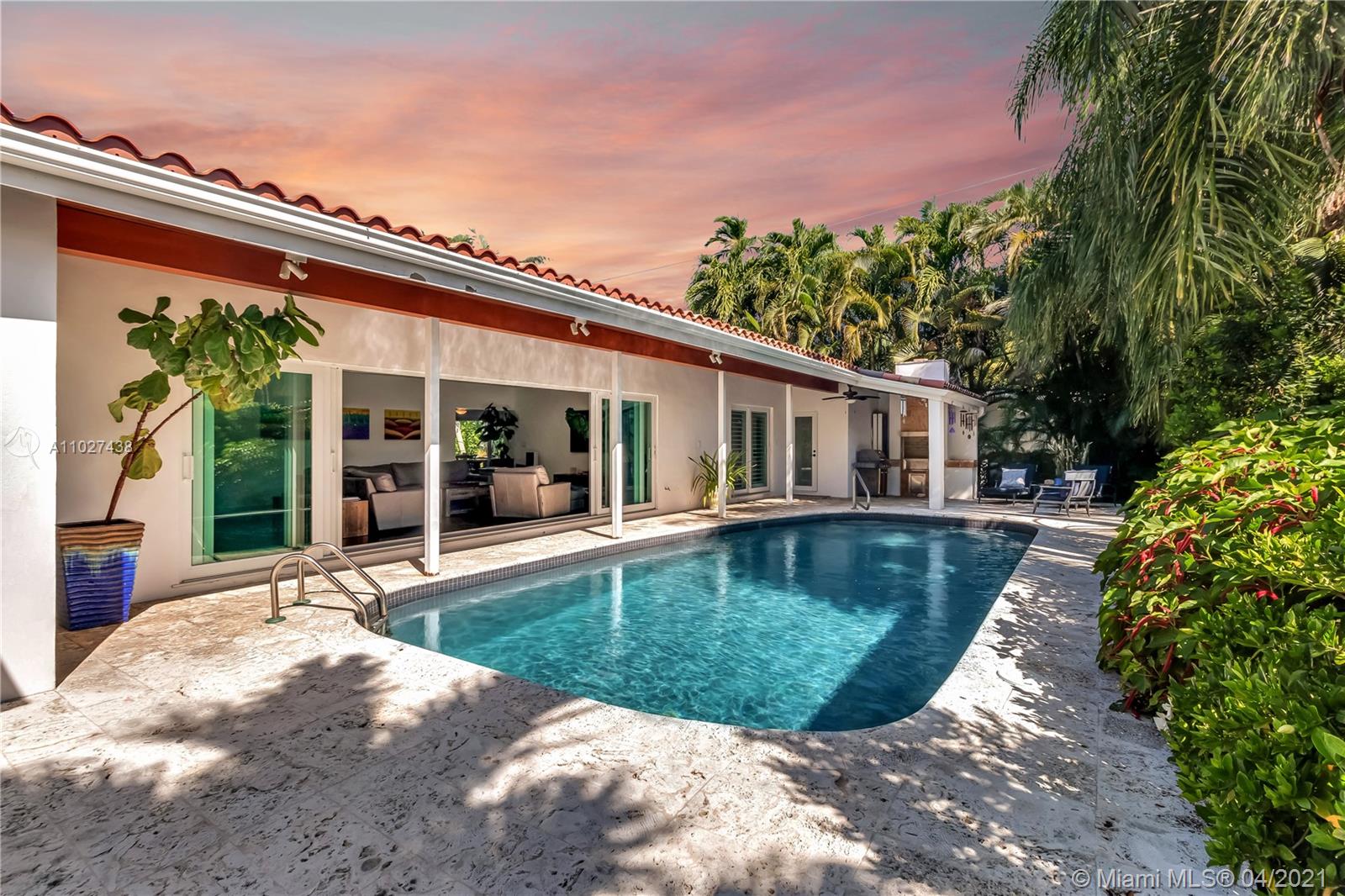 3681 N Prospect Dr Coconut Grove, FL 33133