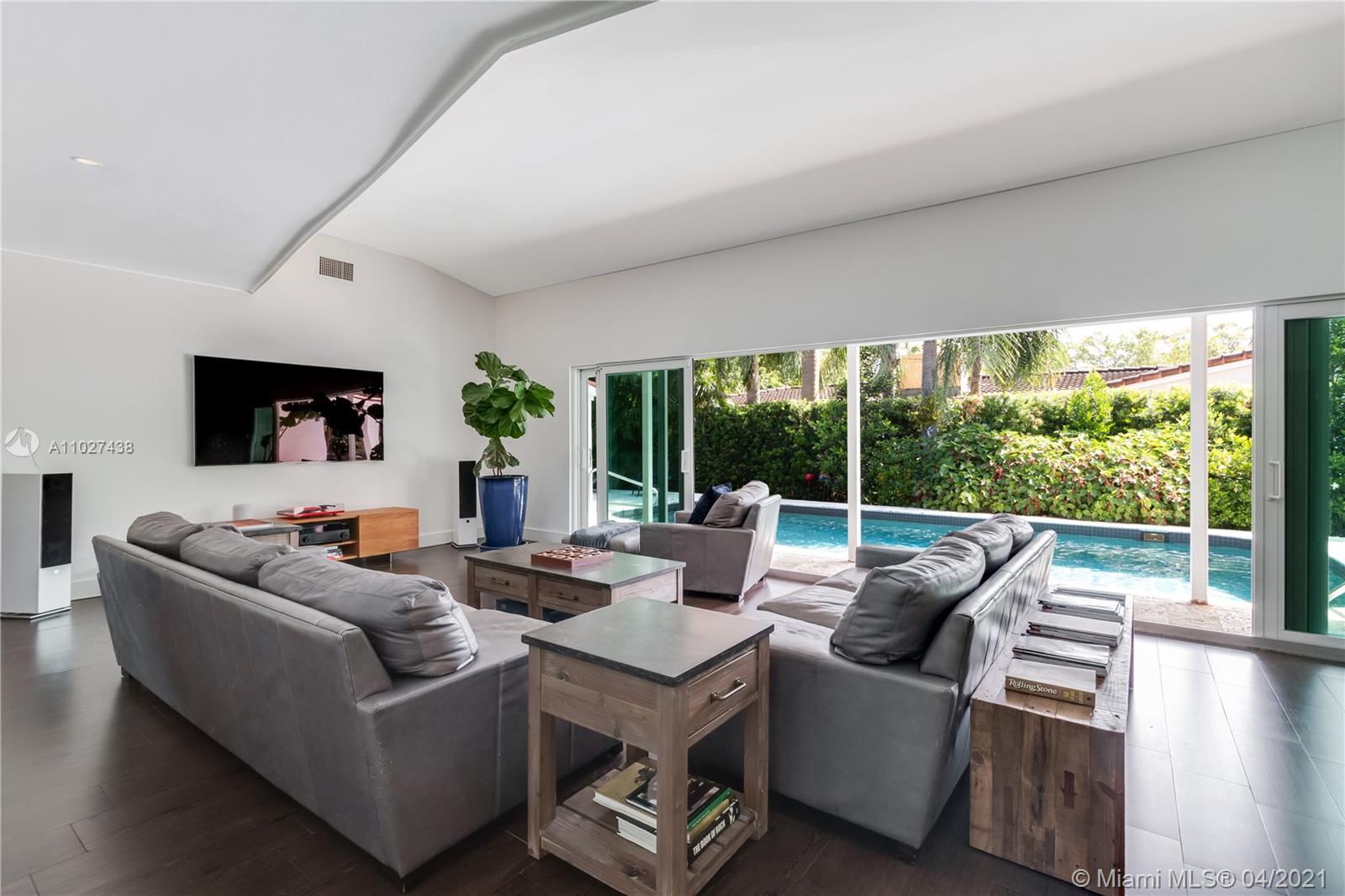 3681 N Prospect Dr Coconut Grove, FL 33133