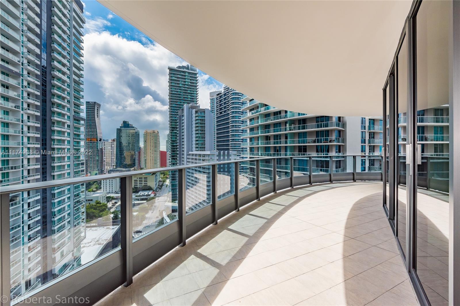 1000 Brickell Plz #2602