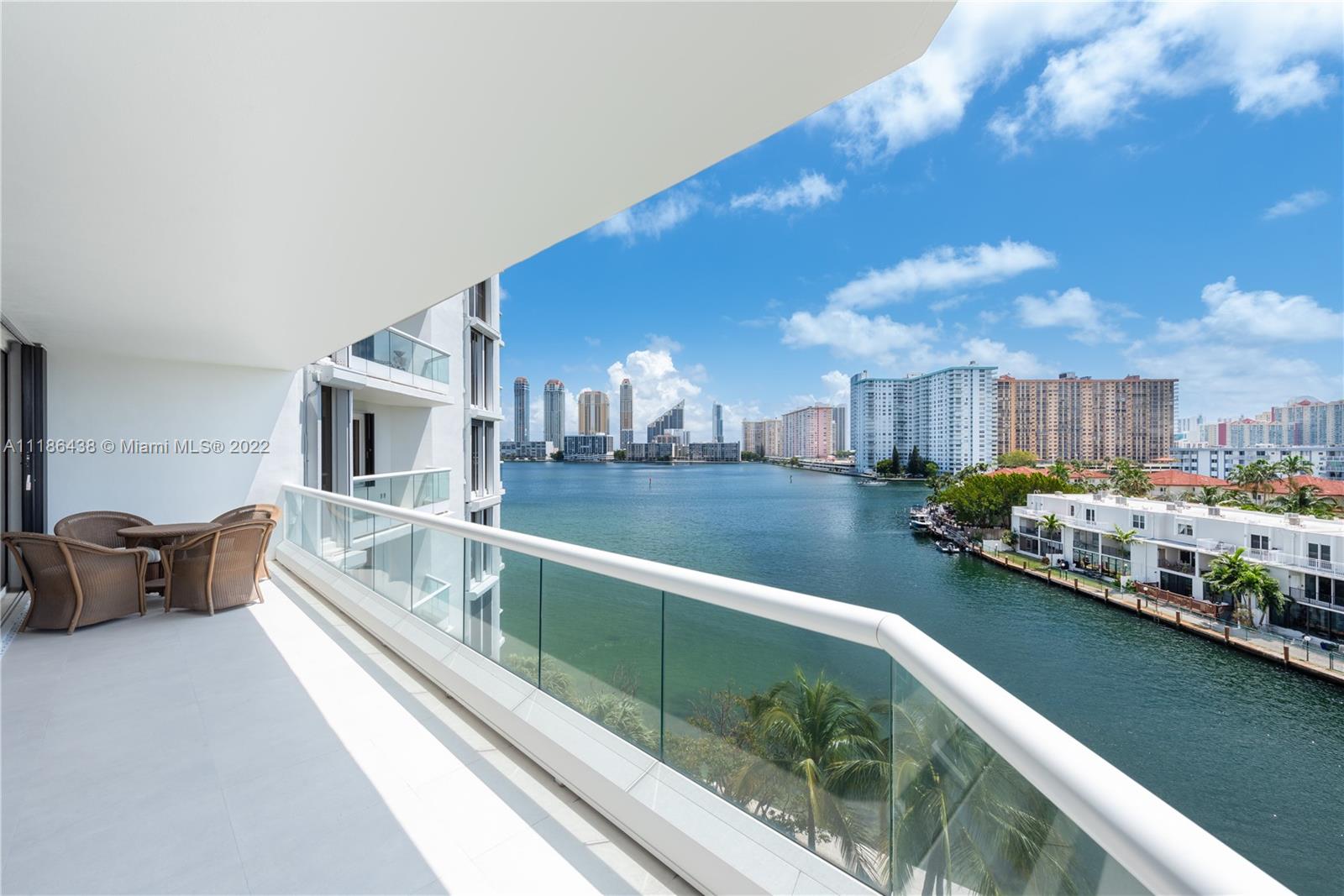 2600 Island Blvd #502