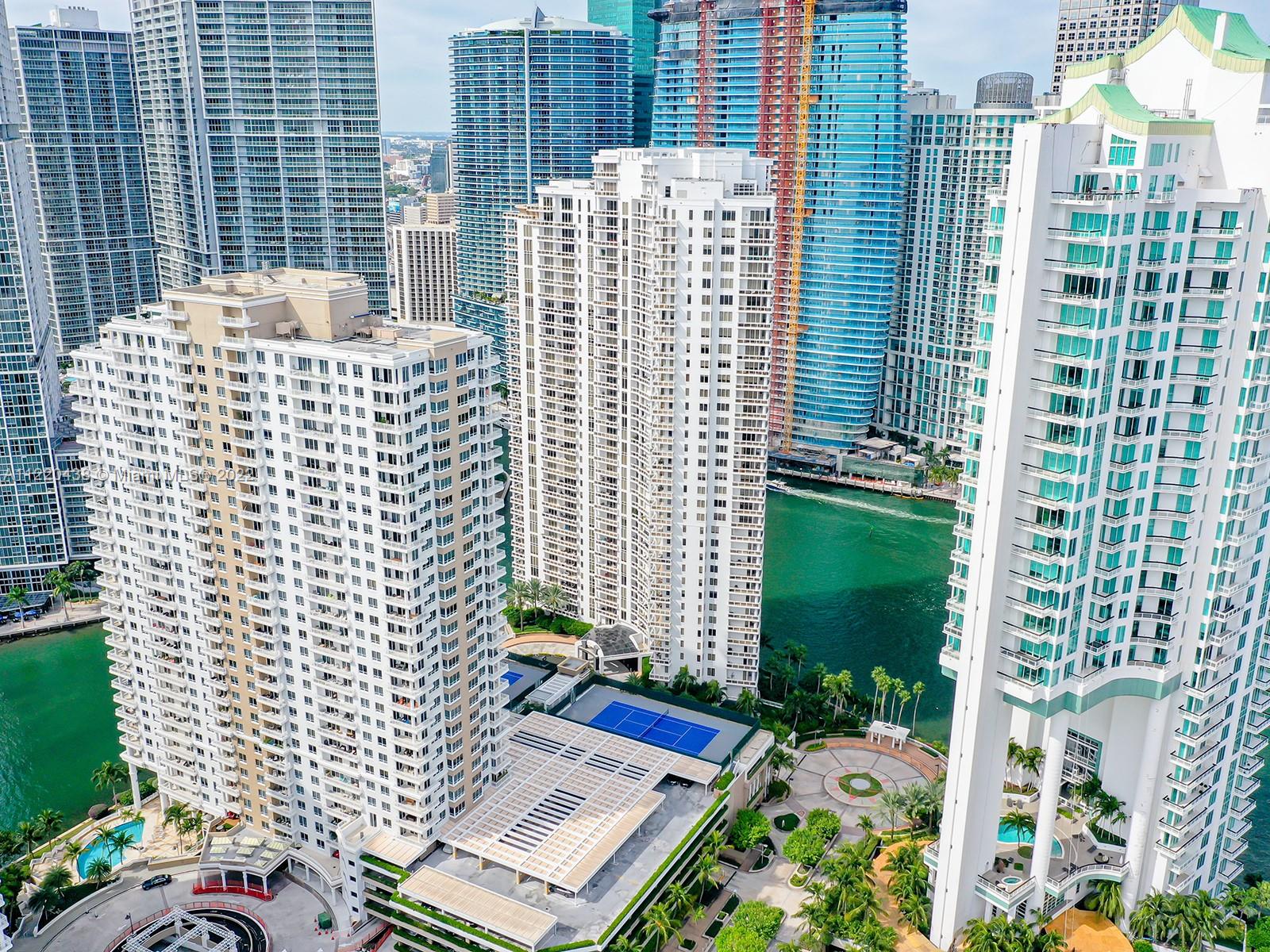 Apartments & Condos For Rent in Brickell Key Miami