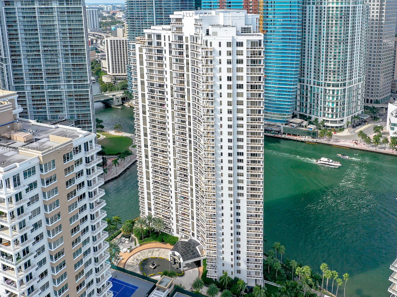 Apartments & Condos For Rent in Brickell Key Miami