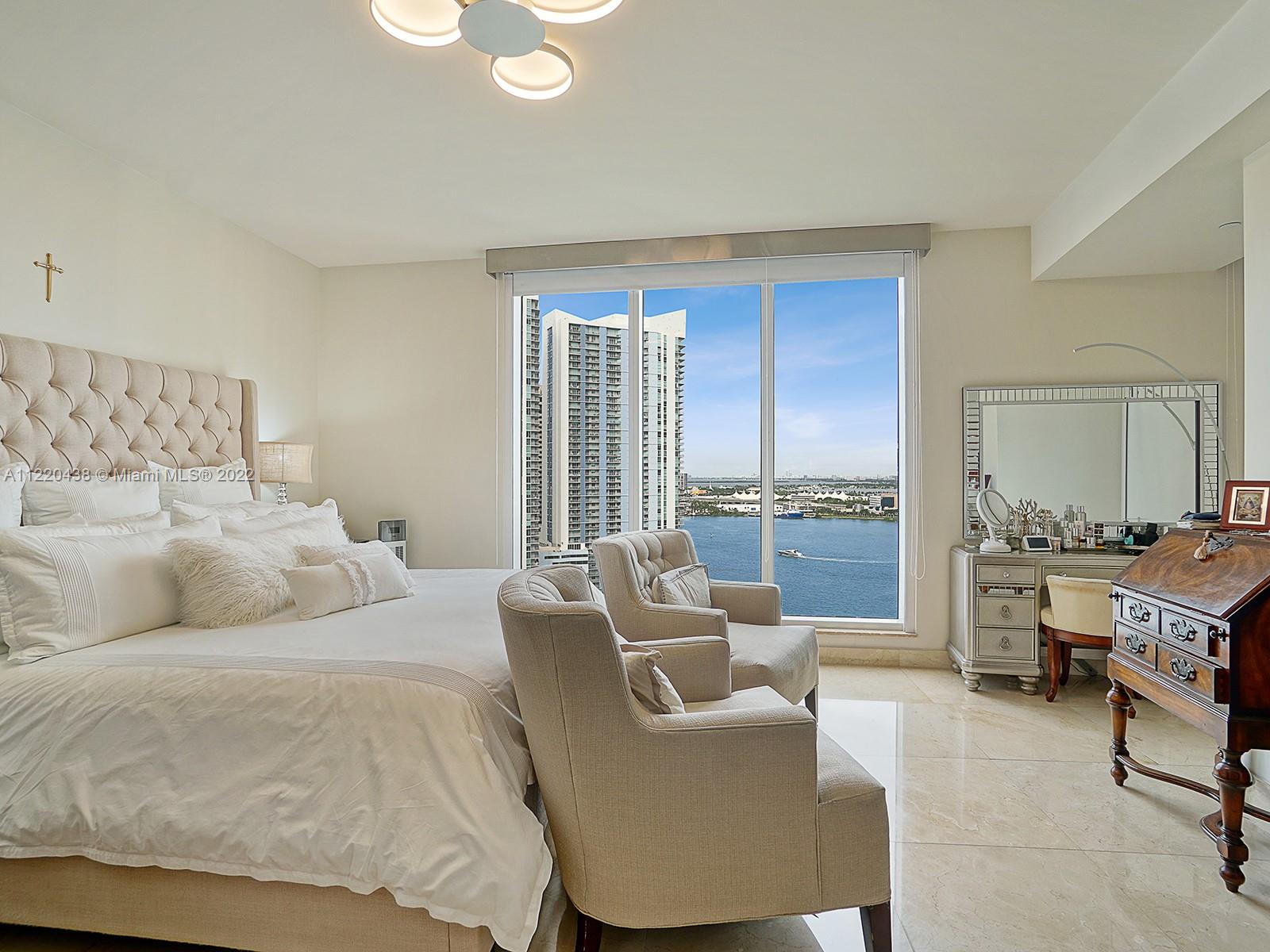 Apartments & Condos For Rent in Brickell Key Miami