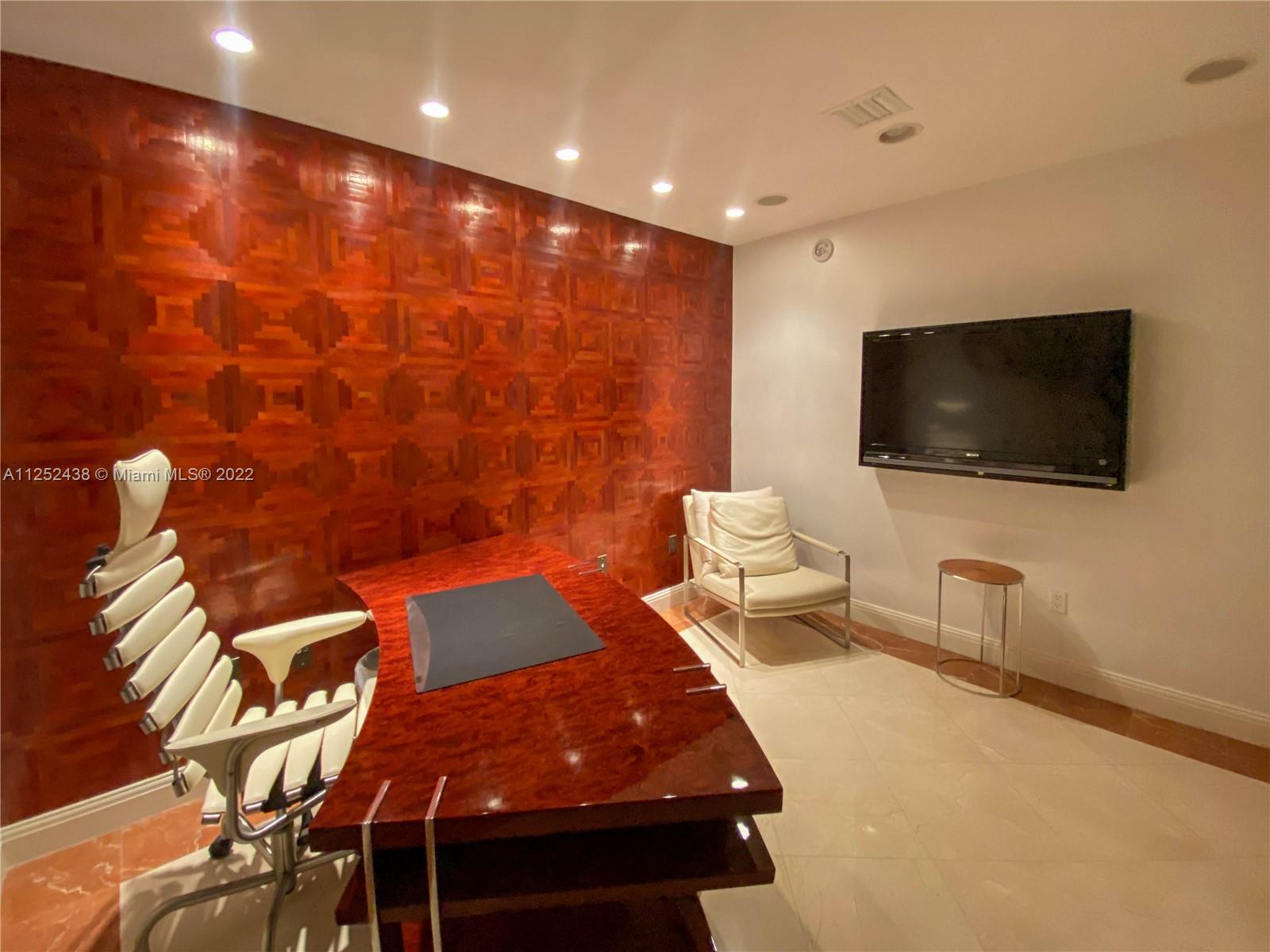 image Continuum South Beach North Tower11