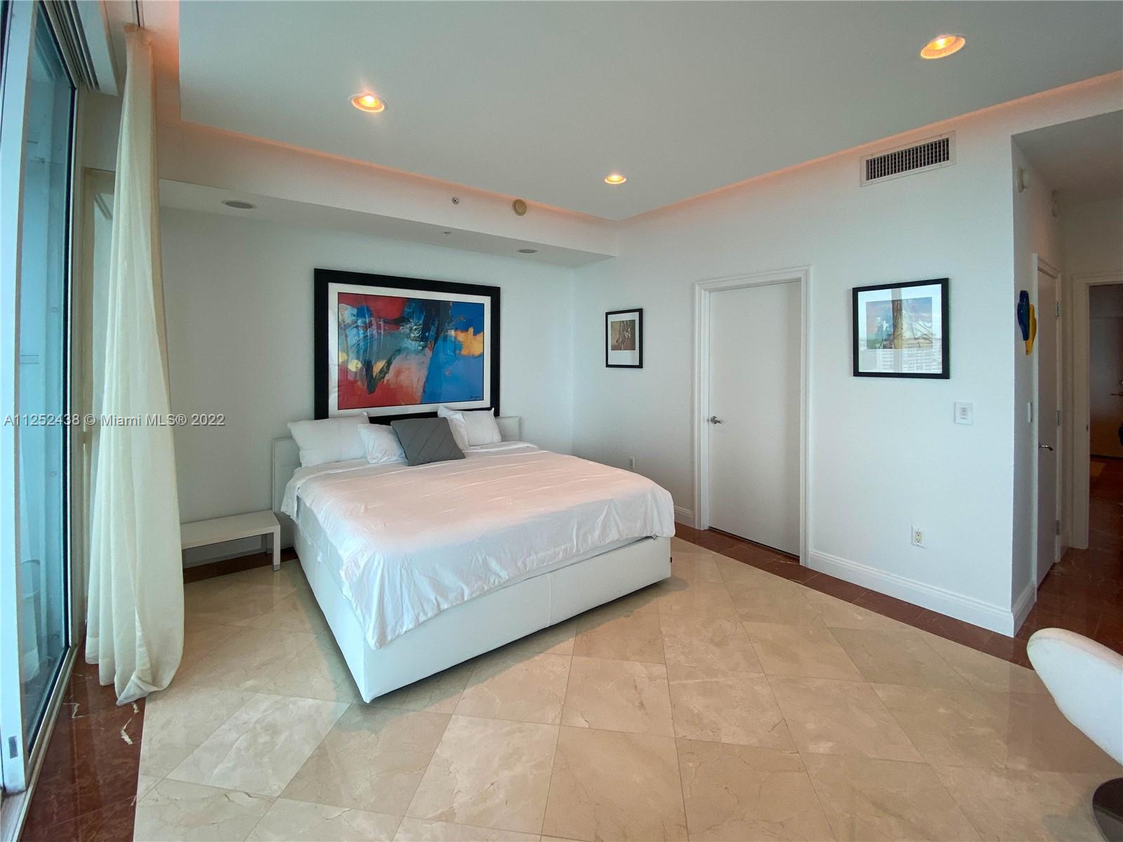 image Continuum South Beach North Tower13