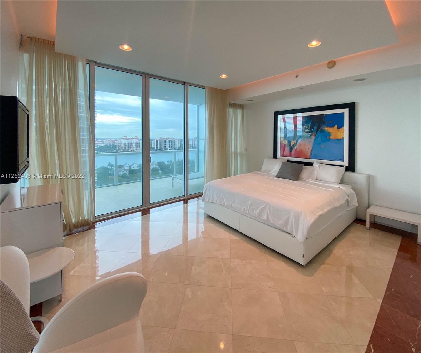 image Continuum South Beach North Tower14