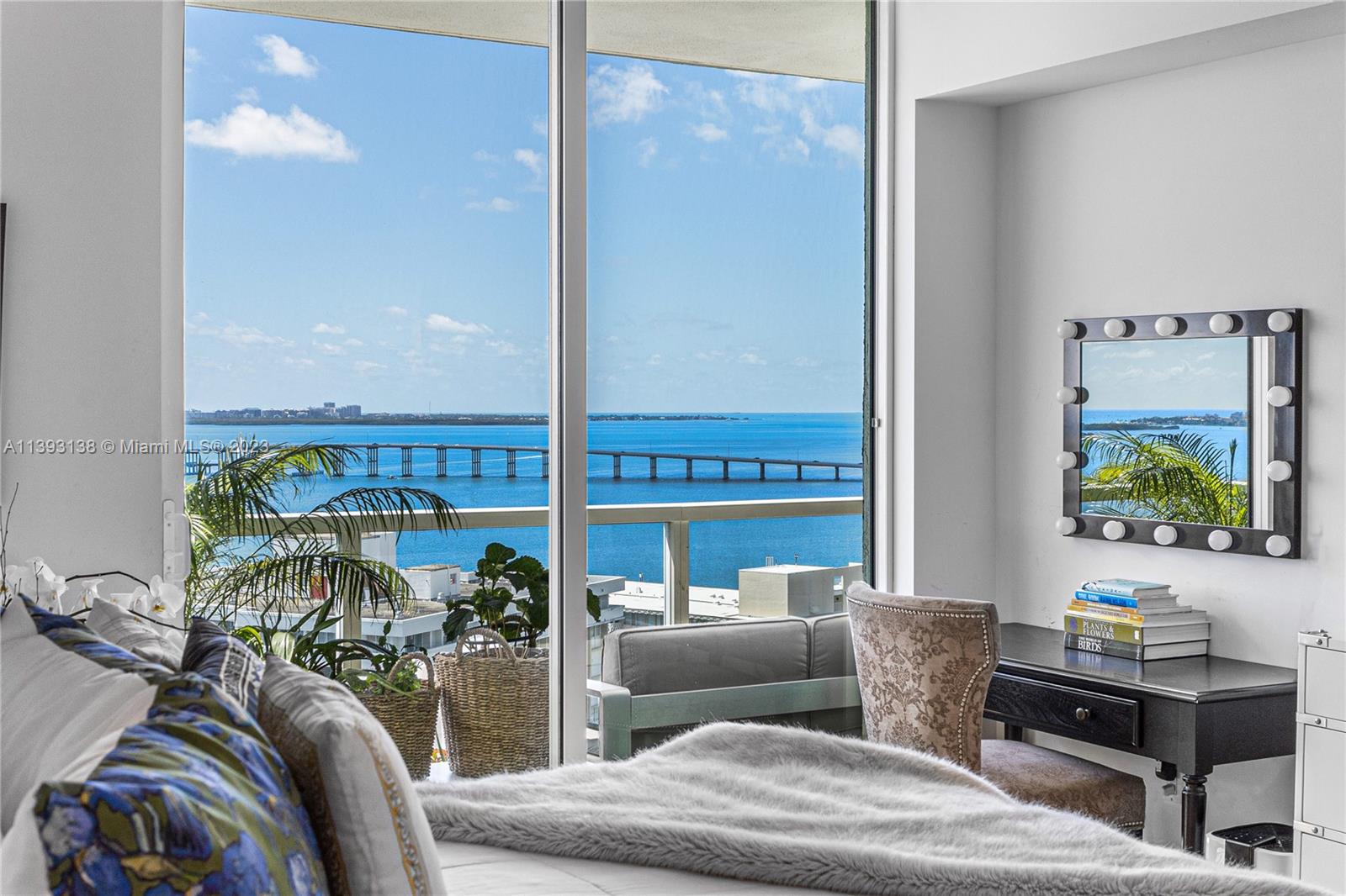 218 SE 14th St #2103 Miami, FL 33131