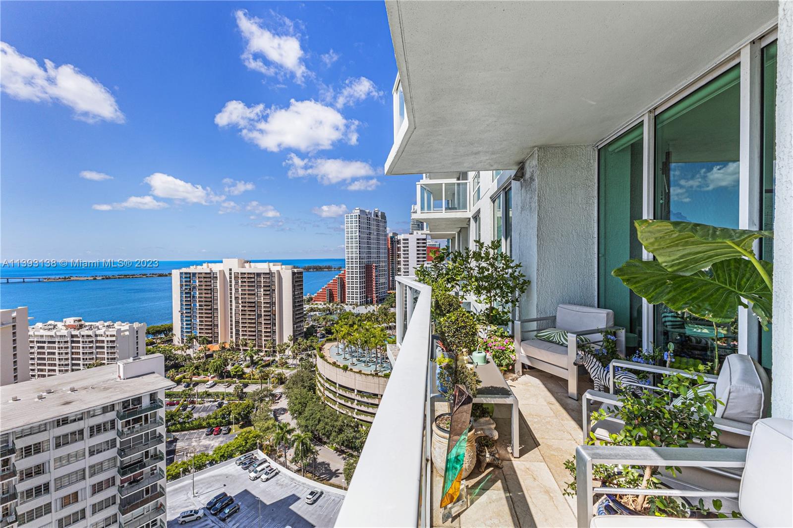 218 SE 14th St #2103 Miami, FL 33131