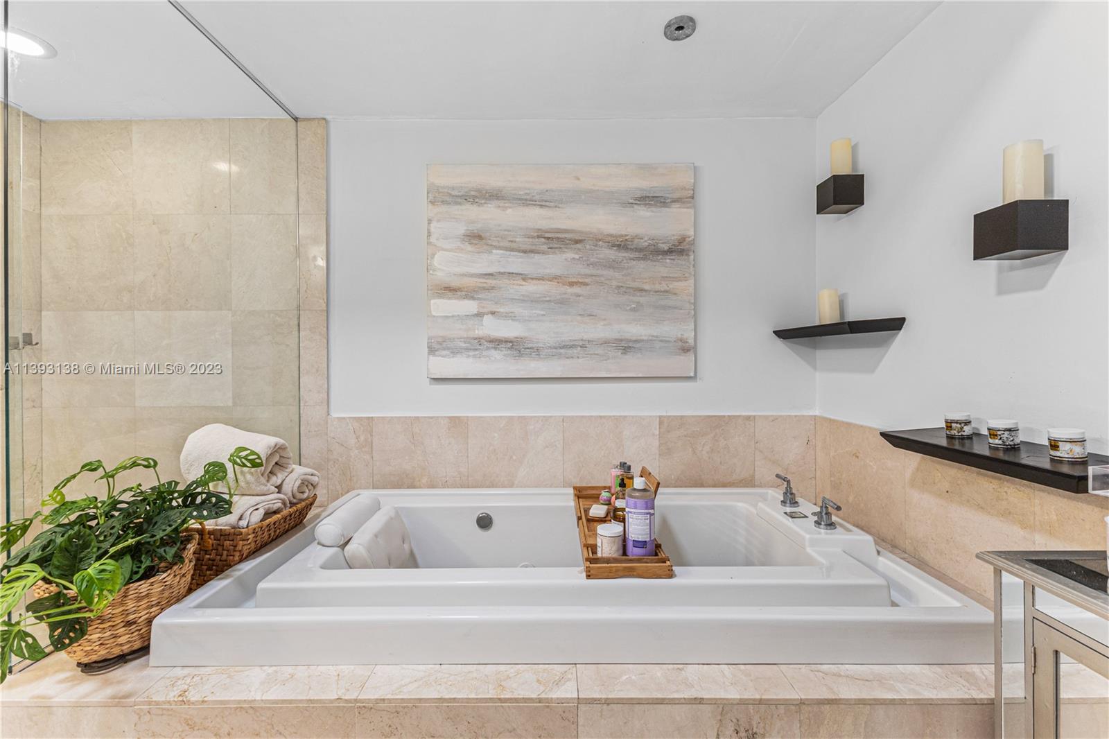 218 SE 14th St #2103 Miami, FL 33131