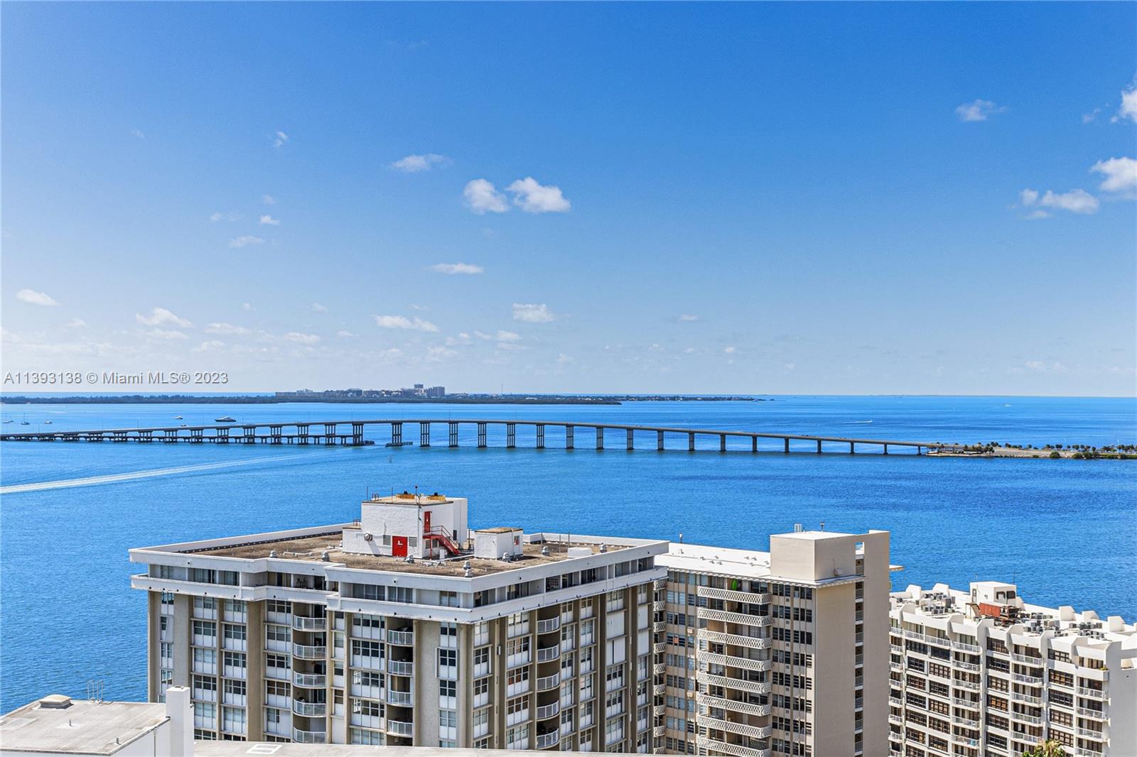 218 SE 14th St #2103 Miami, FL 33131