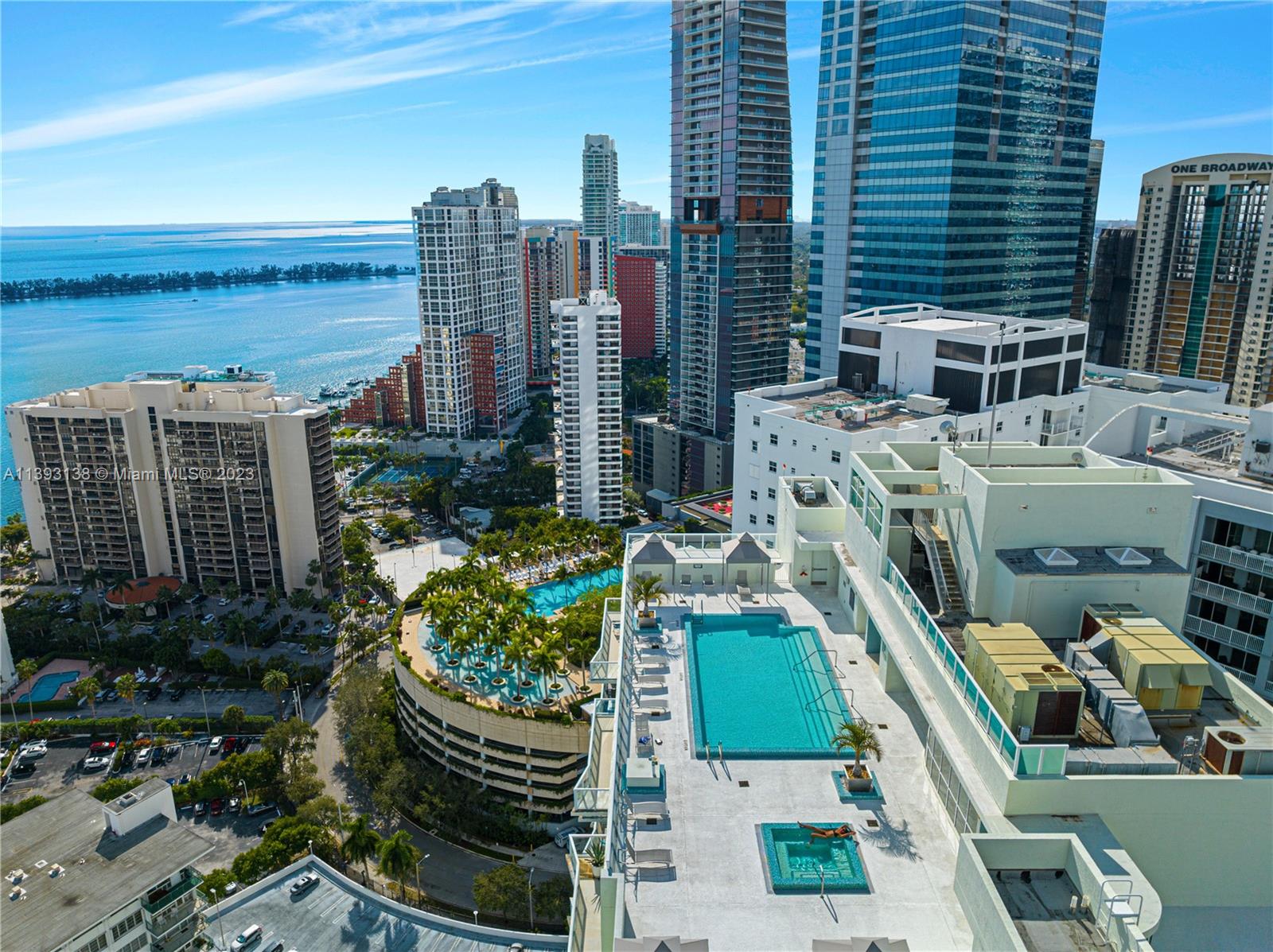 218 SE 14th St #2103 Miami, FL 33131