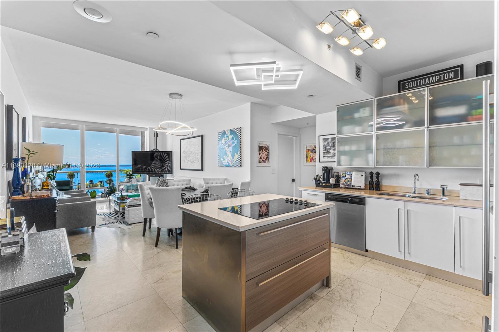 218 SE 14th St #2103 Miami, FL 33131