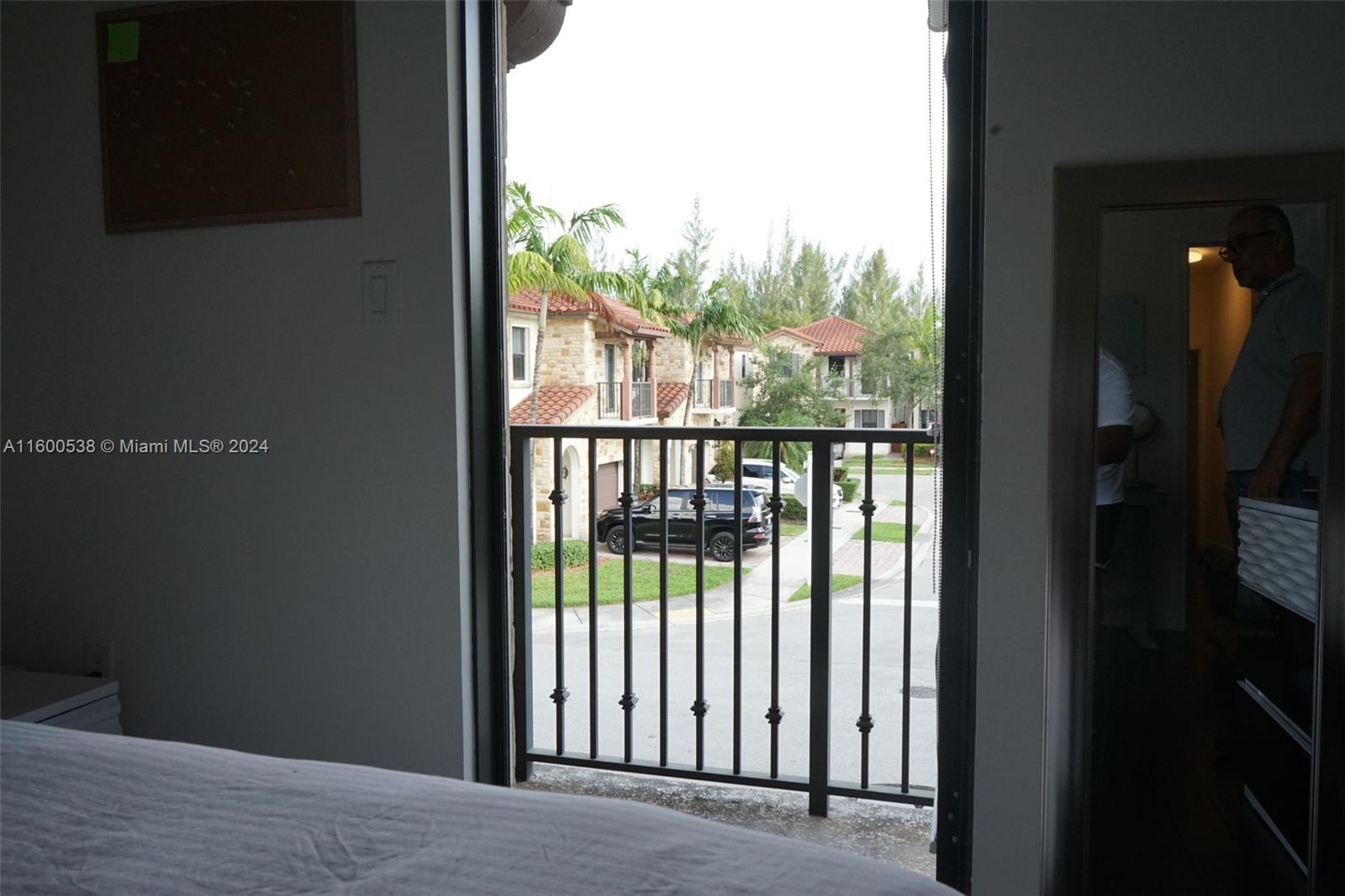 10301 NW 70th Ln #10301 Doral, FL 33178