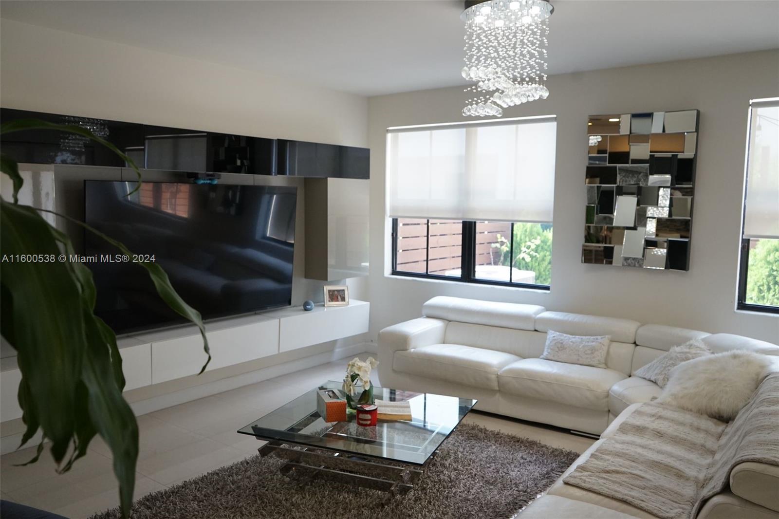 10301 NW 70th Ln #10301 Doral, FL 33178