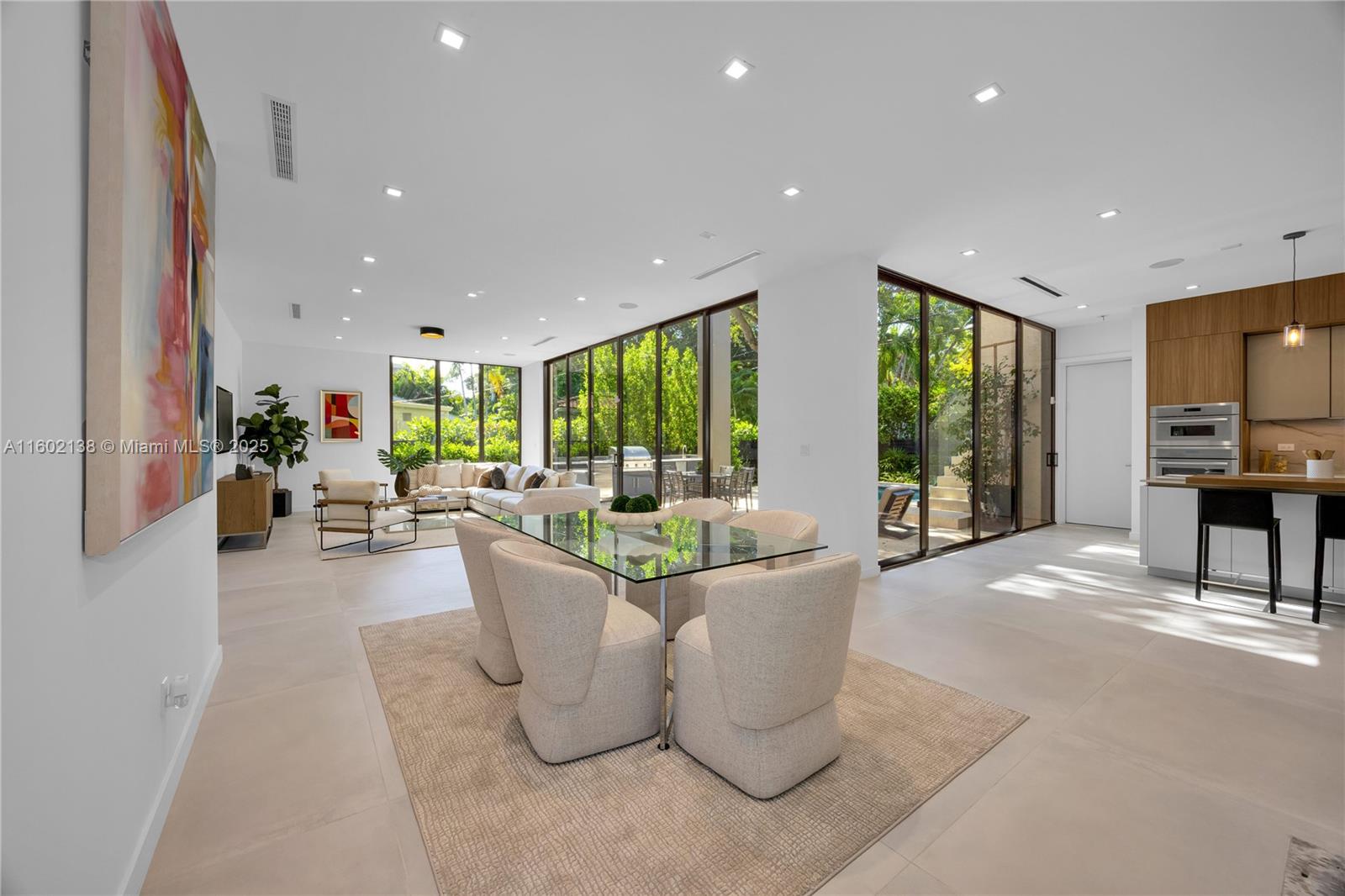 4090 Hardie Ave Miami, FL 33133