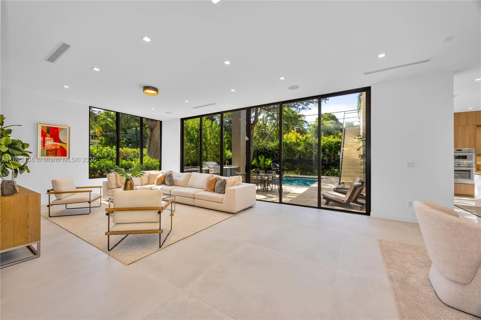 4090 Hardie Ave Miami, FL 33133